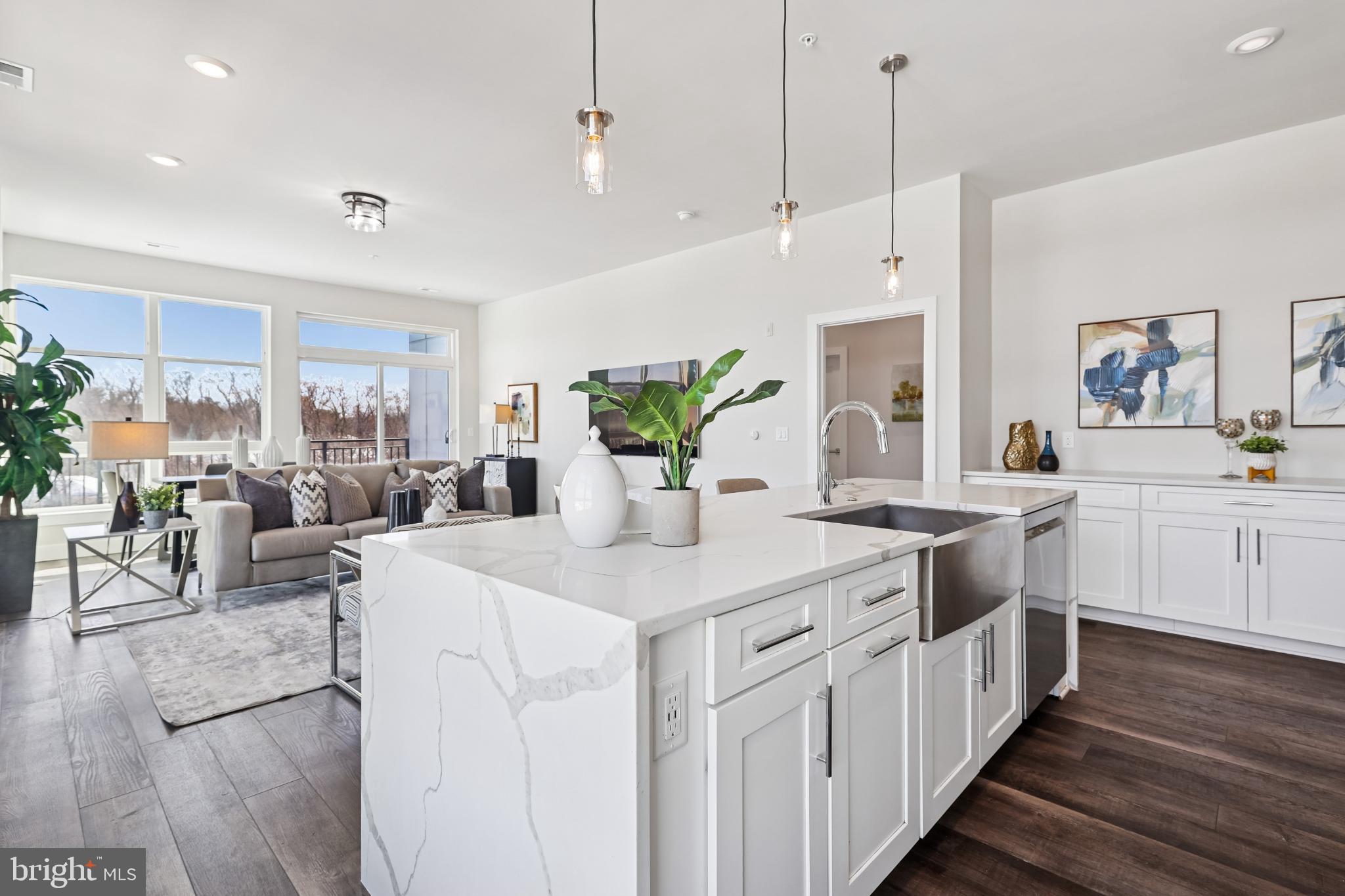 TYSONS CORNER - Residential