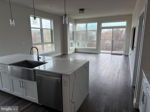 1761 OLD MEADOW ROAD 517 MCLEAN VA 22102