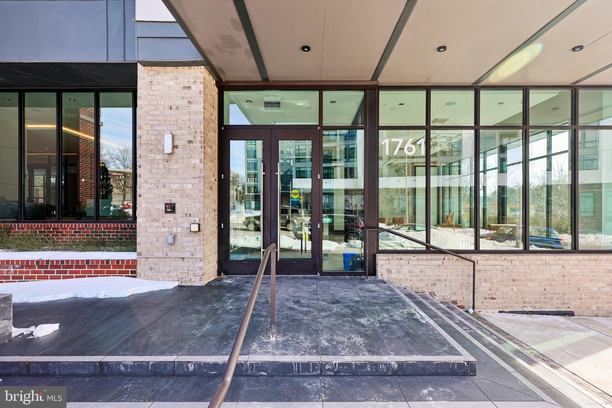 TYSONS CORNER - Residential