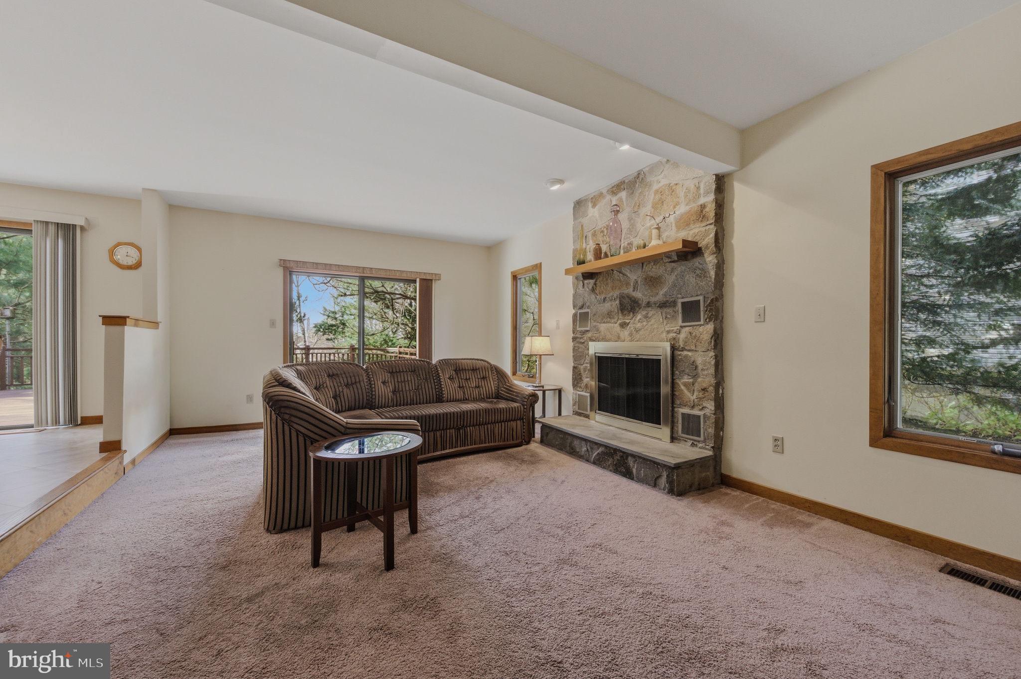 YORKTOWNE - Residential