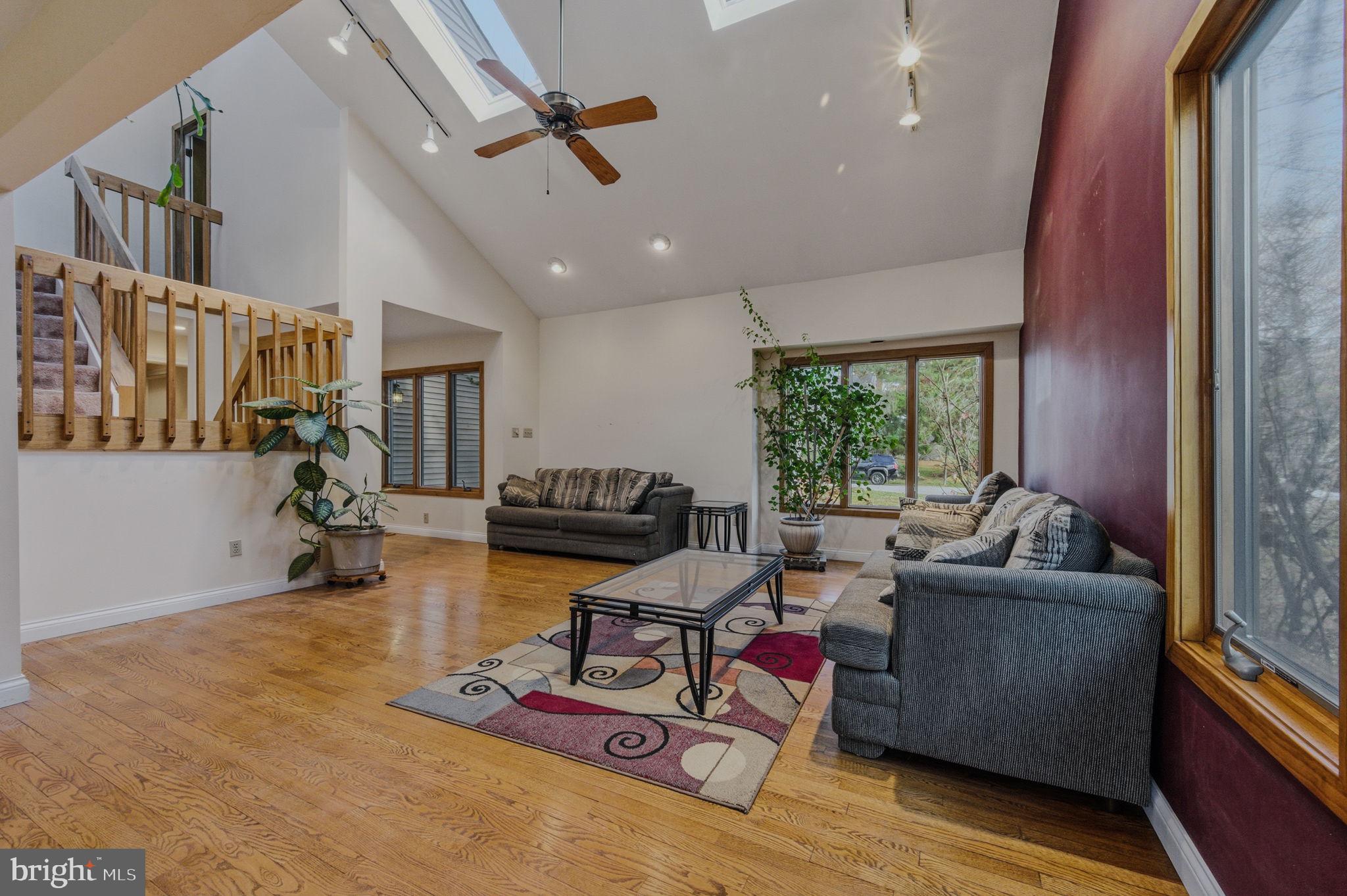 YORKTOWNE - Residential