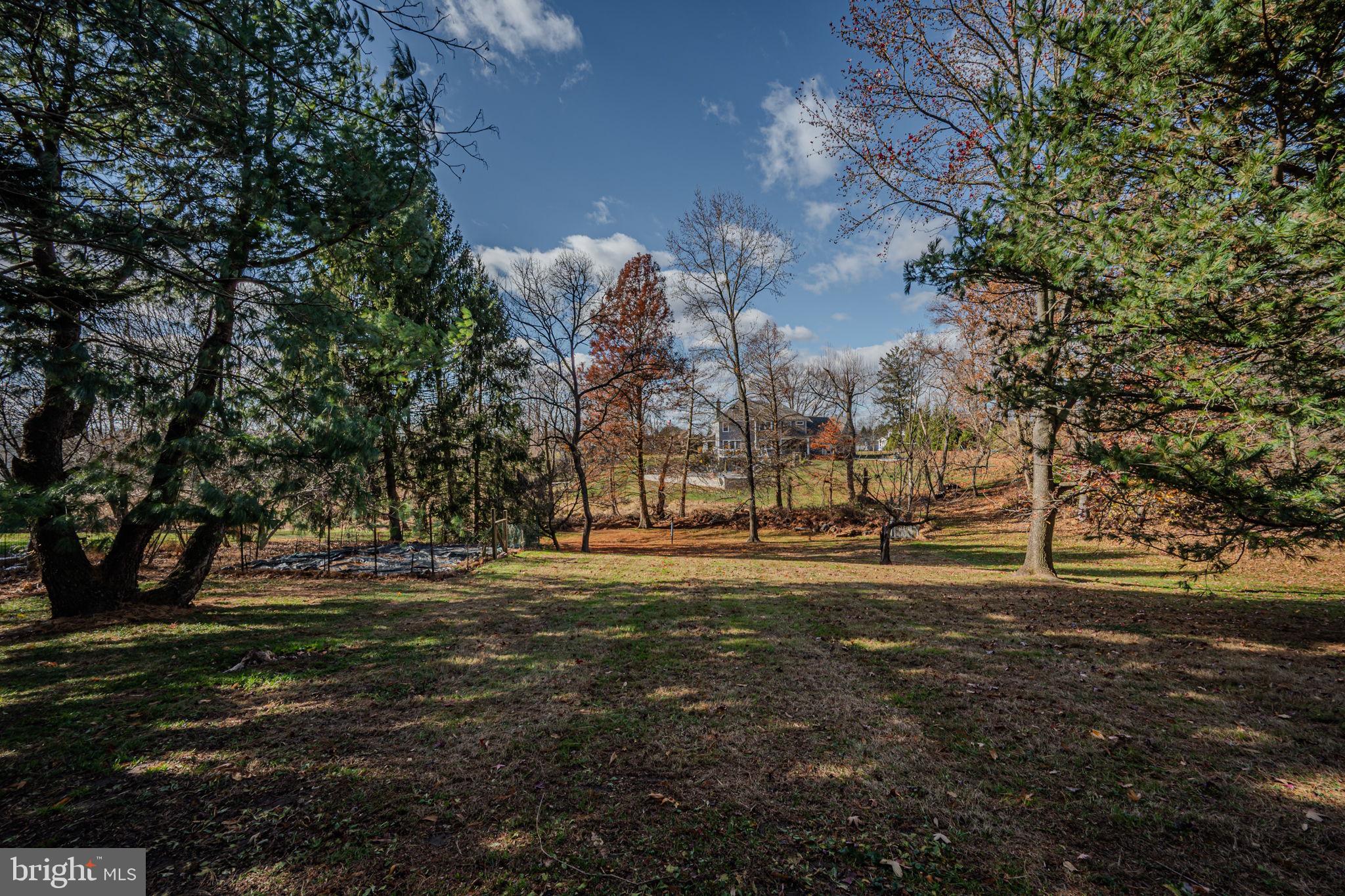 YORKTOWNE - Residential