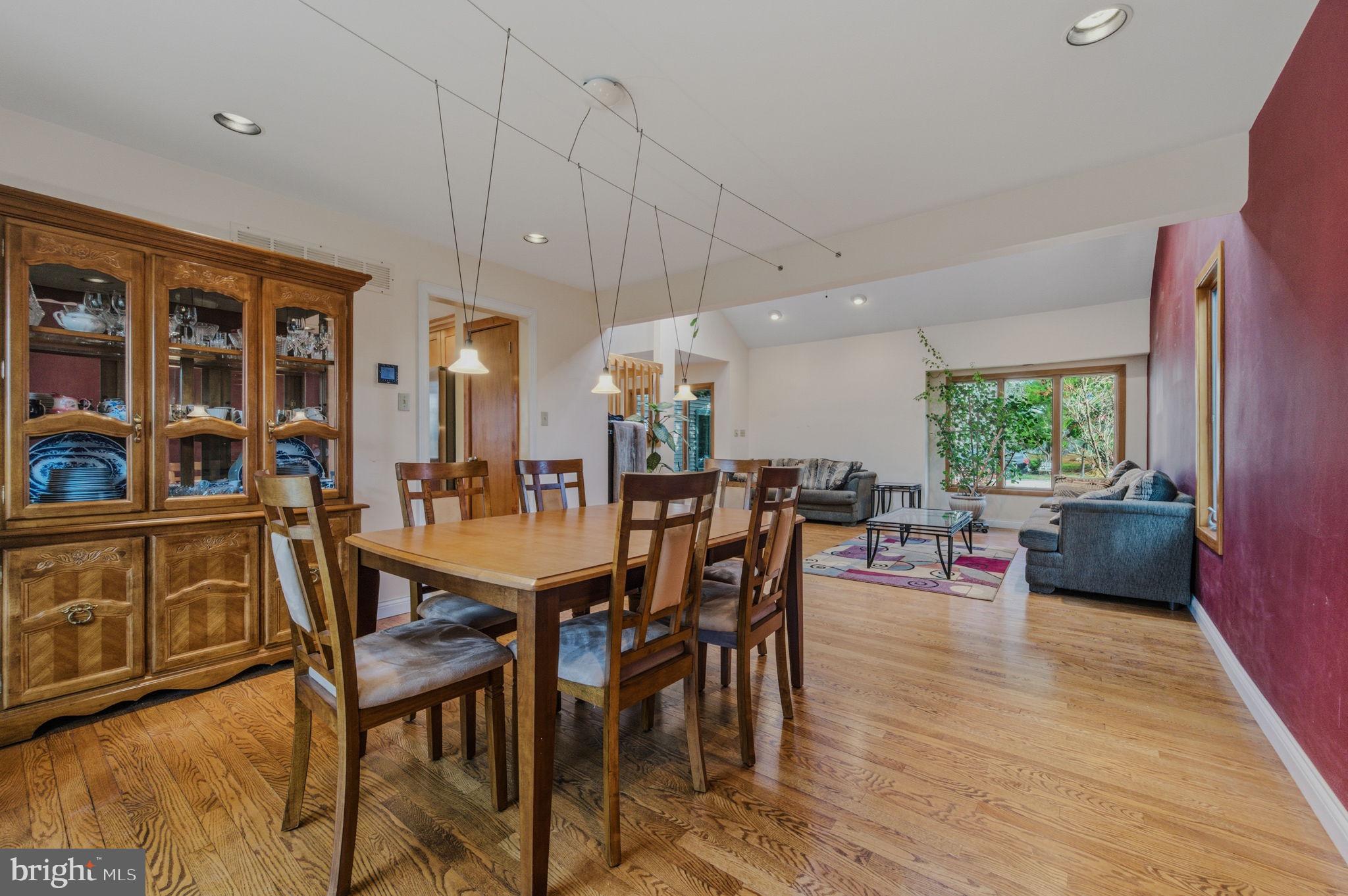 YORKTOWNE - Residential