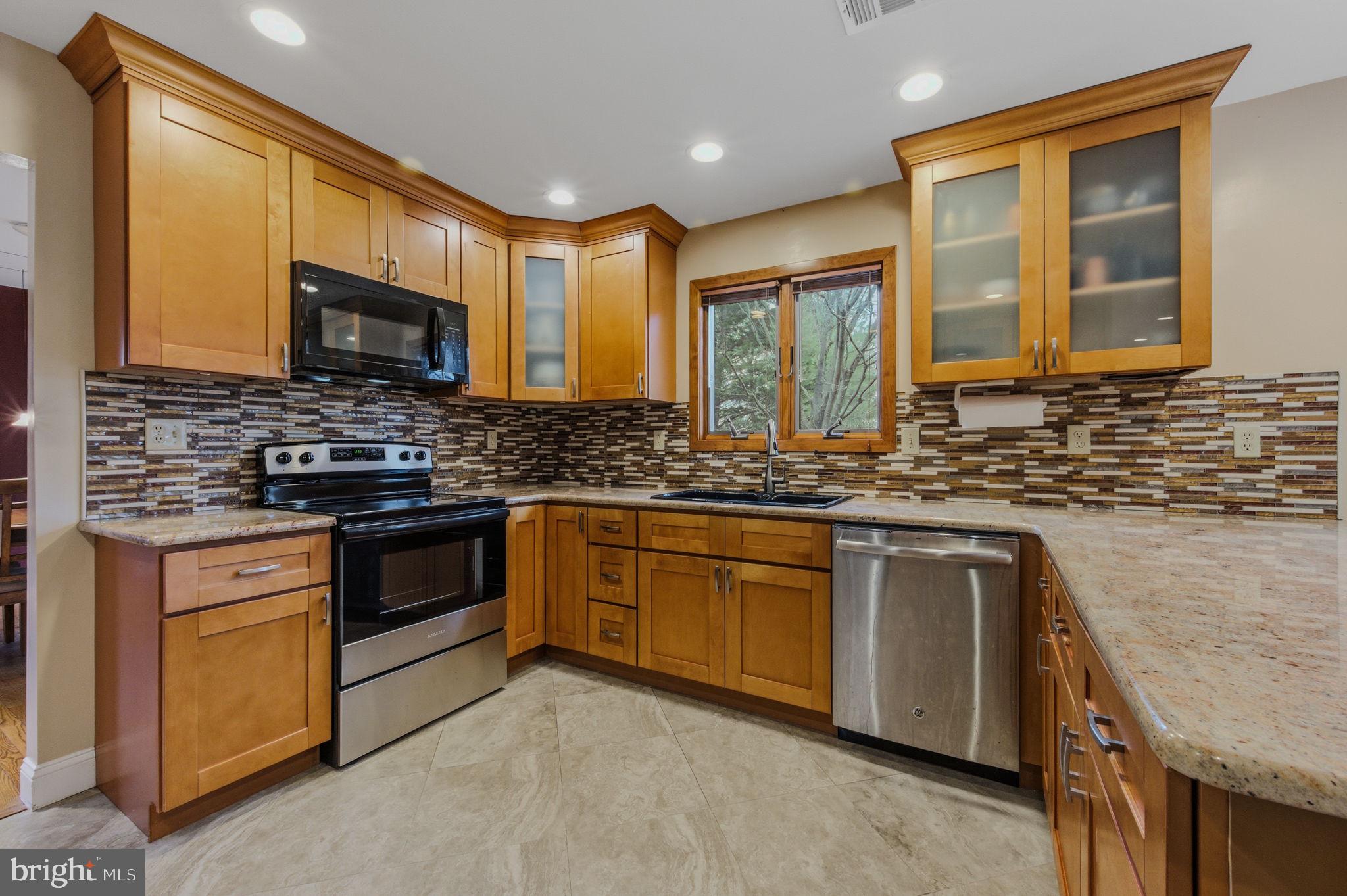 YORKTOWNE - Residential