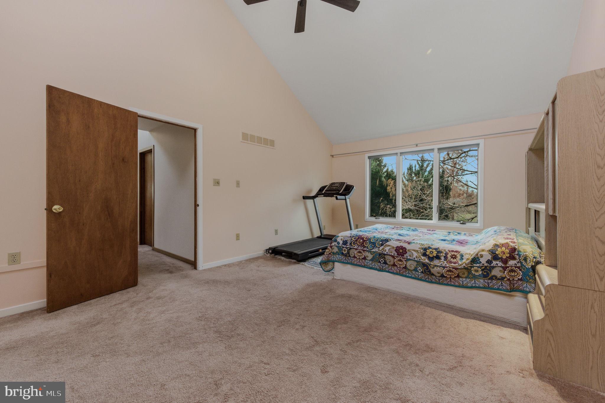 YORKTOWNE - Residential