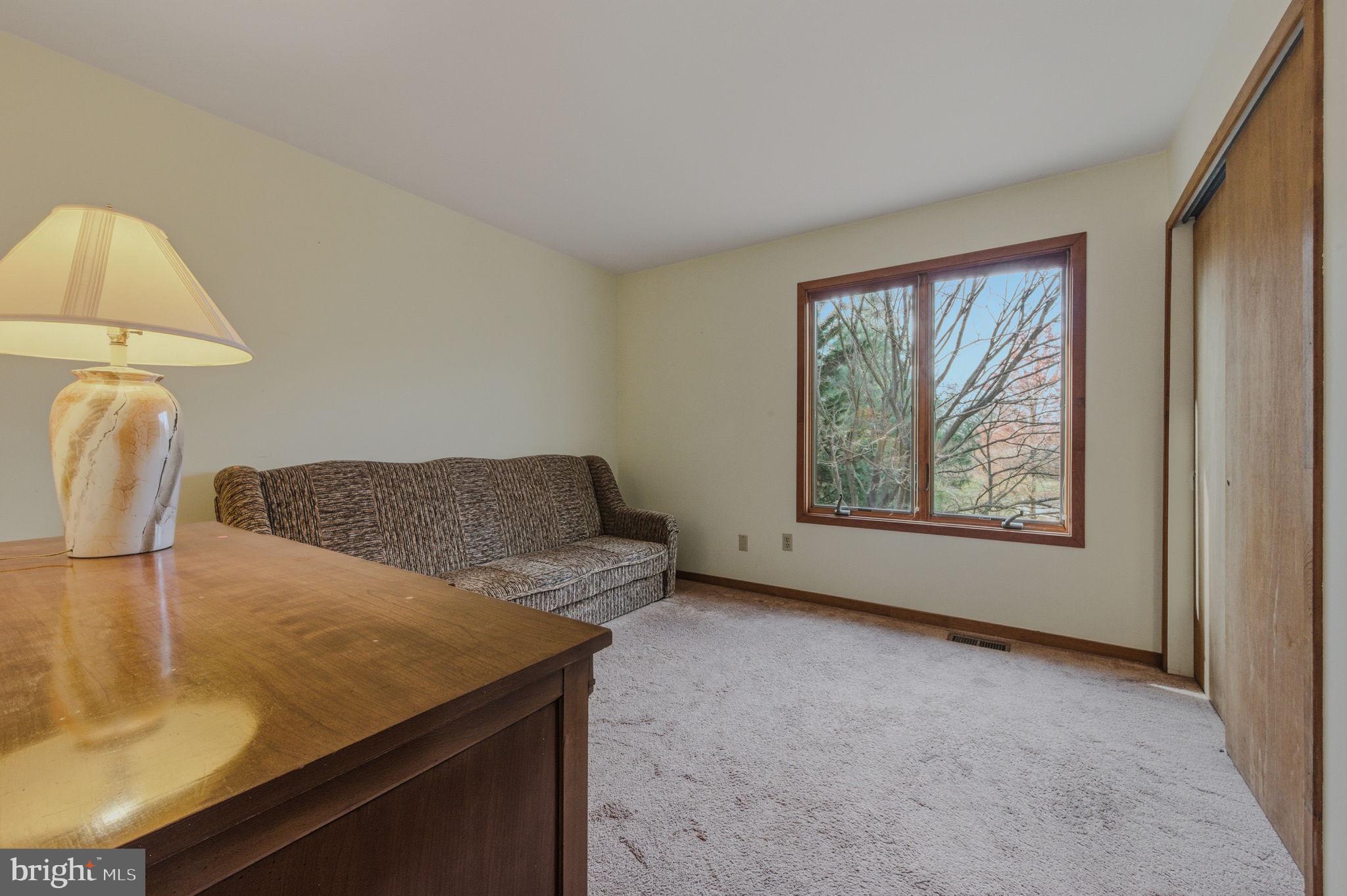 YORKTOWNE - Residential