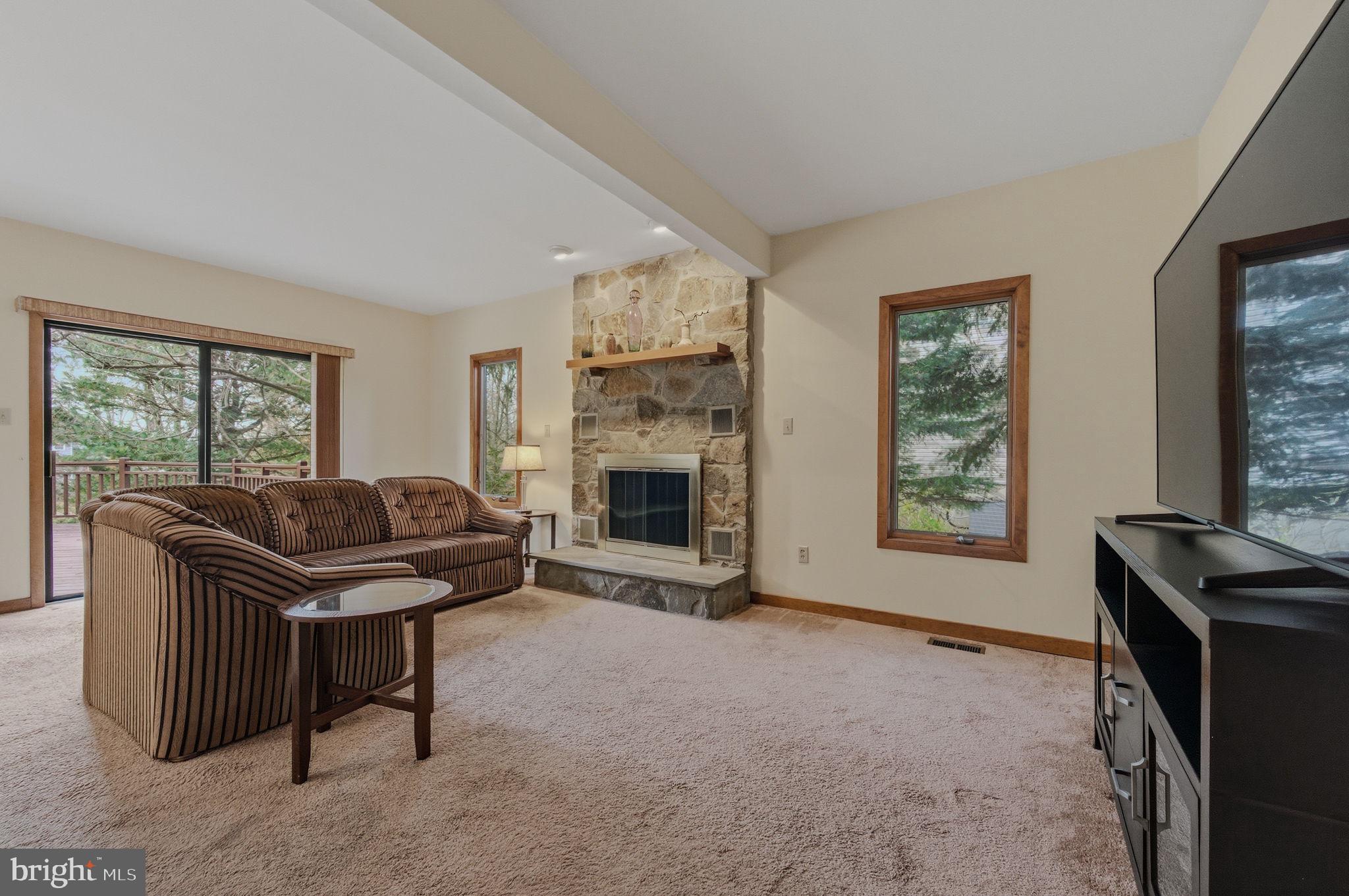 YORKTOWNE - Residential