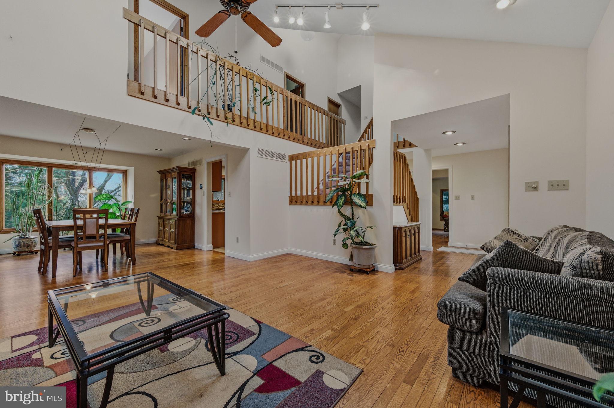 YORKTOWNE - Residential