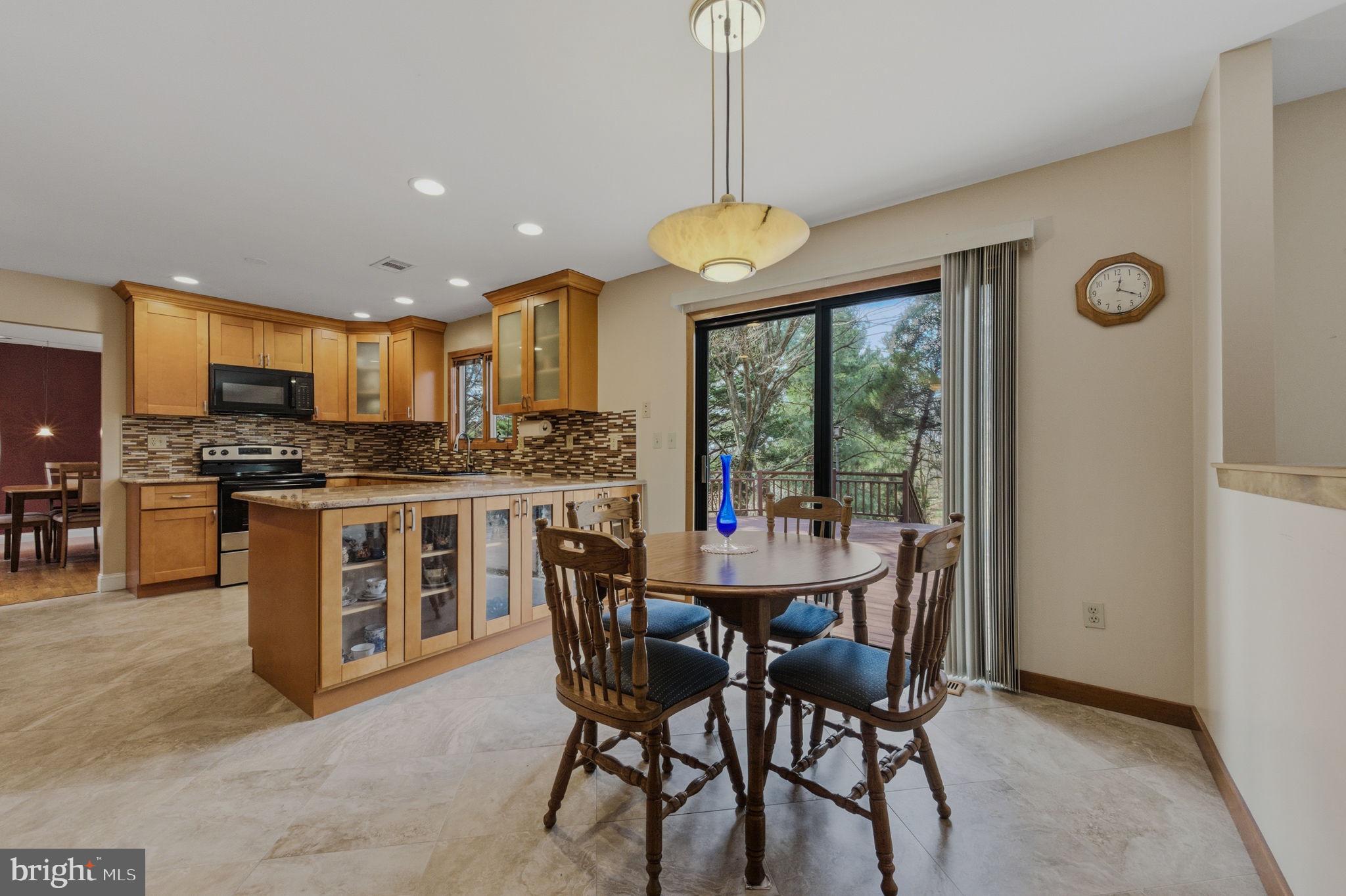 YORKTOWNE - Residential