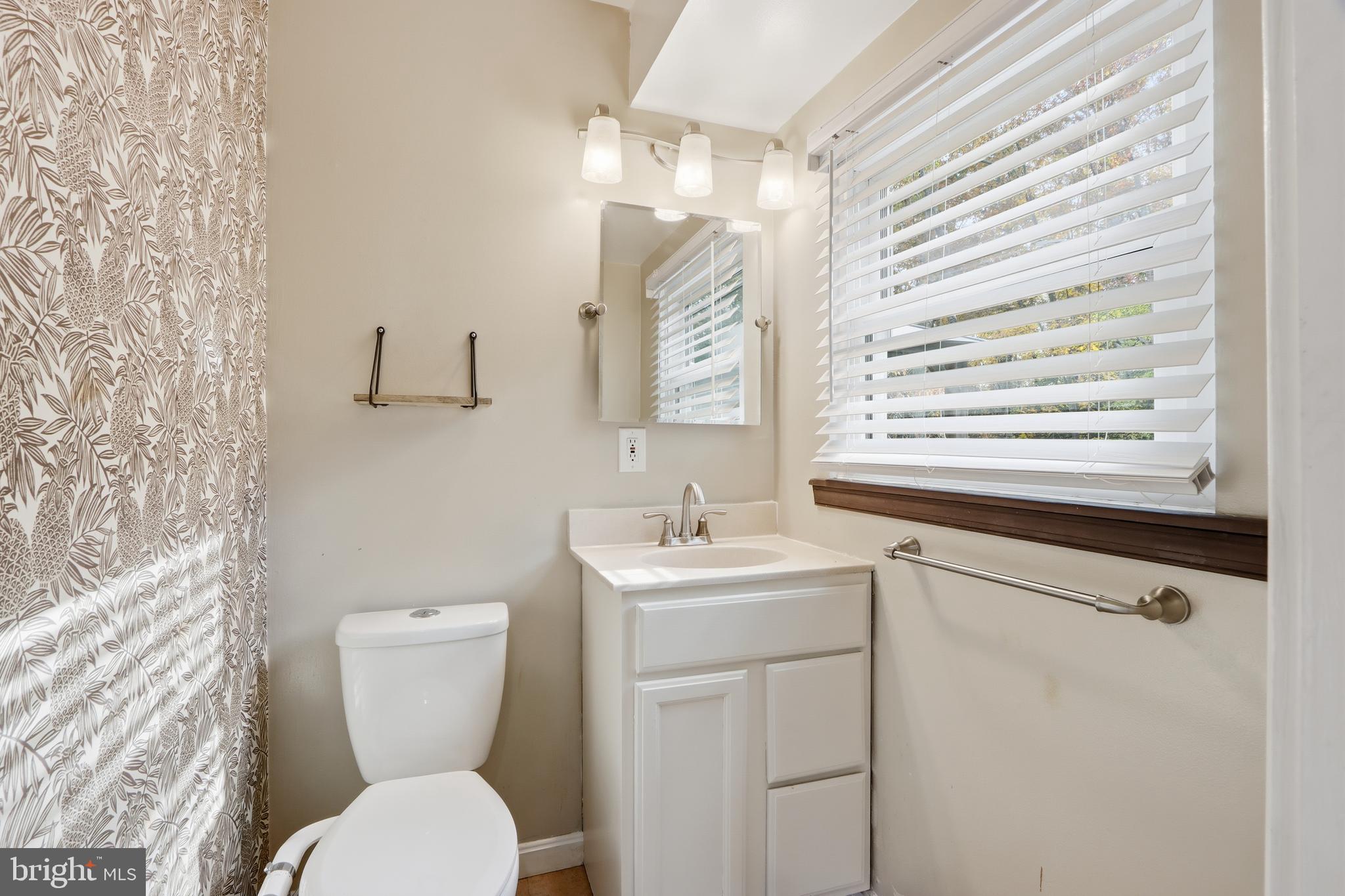 LAKE SHORE - Residential