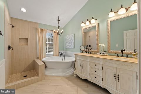 Photo of 3786 Elmwood Towne Way, ALEXANDRIA, VA 22303 (MLS # VAFX2299976)