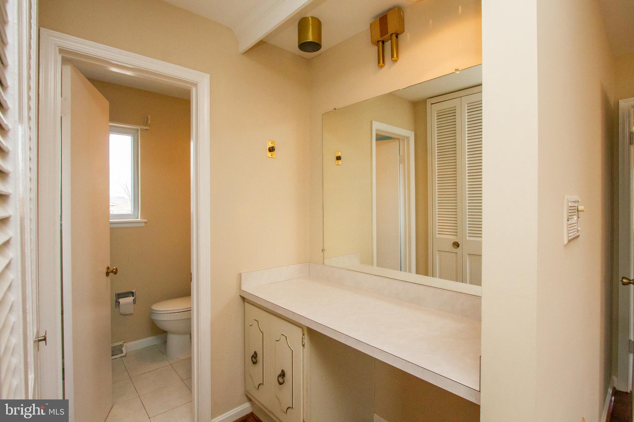 FORT WASHINGTON ESTATES - Residential Lease