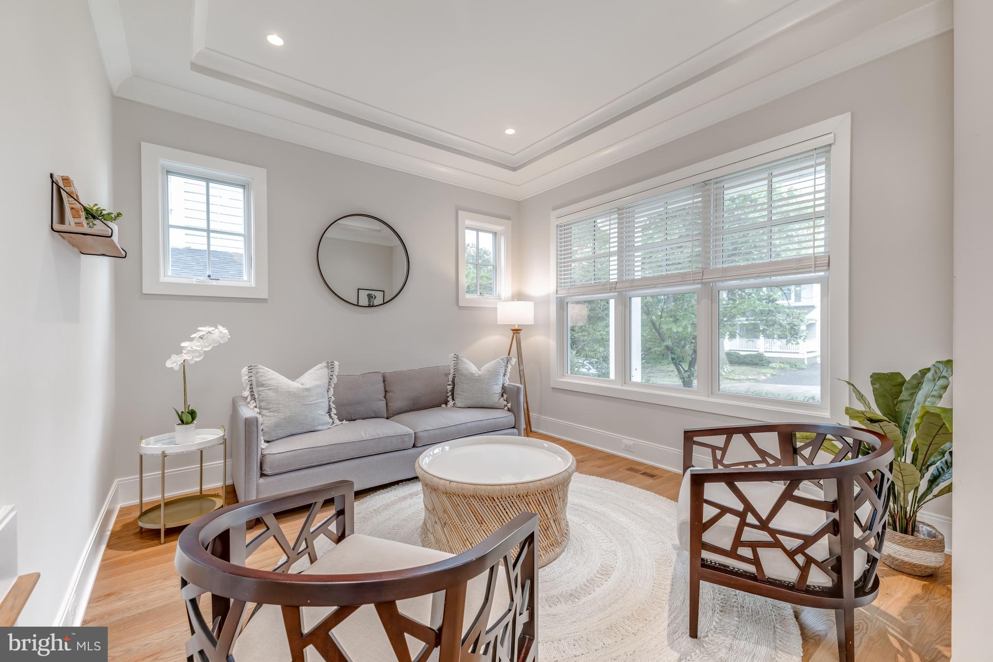 CHEVY CHASE - Residential