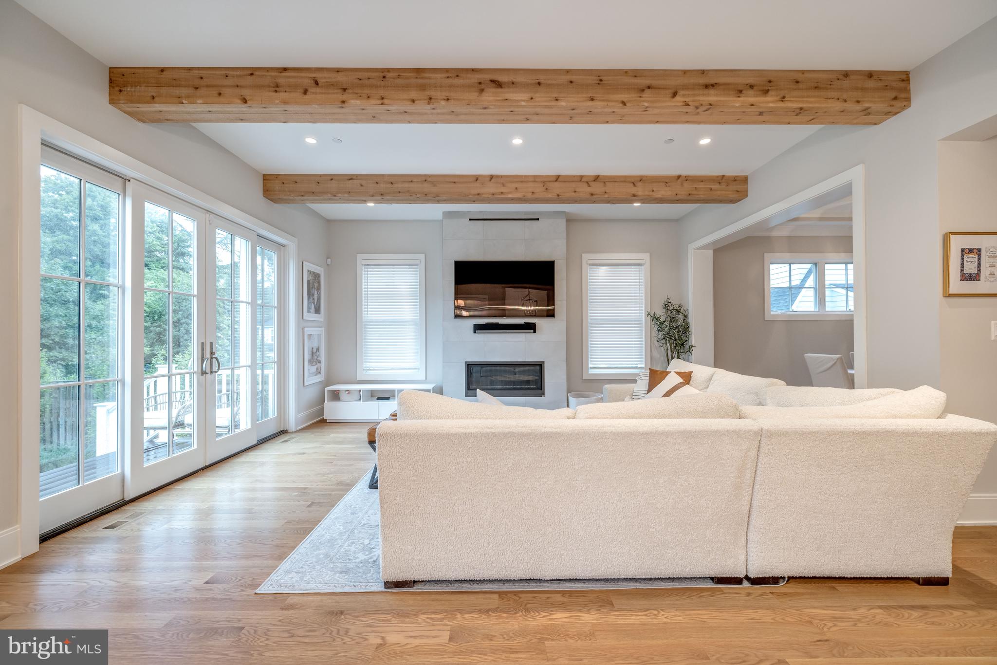 CHEVY CHASE - Residential