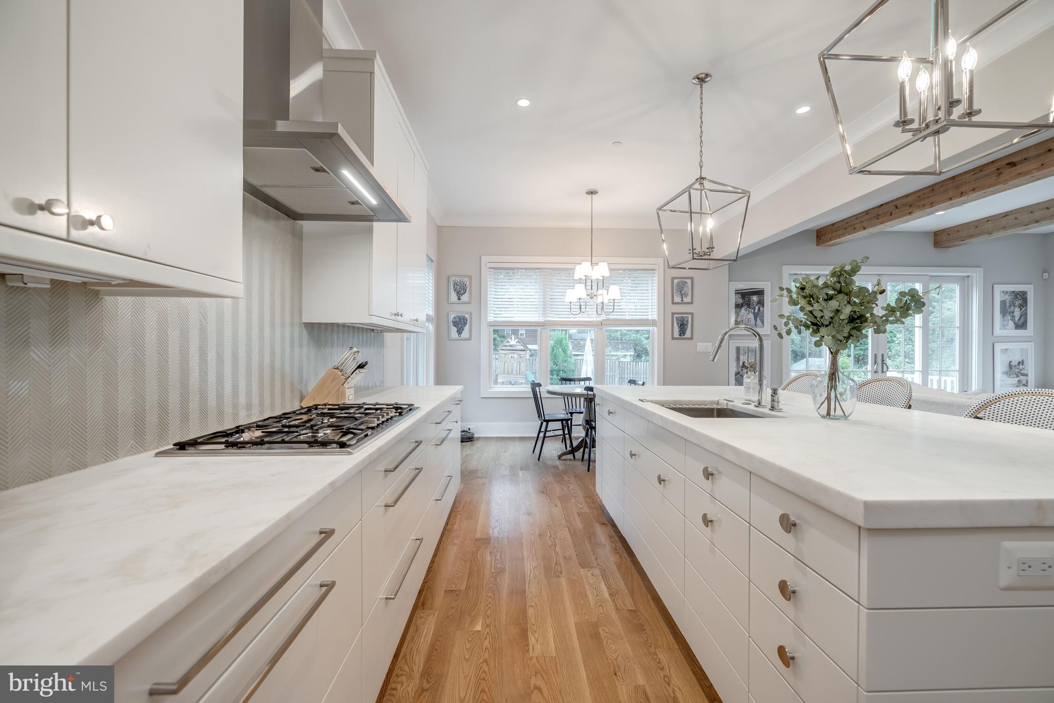 CHEVY CHASE - Residential