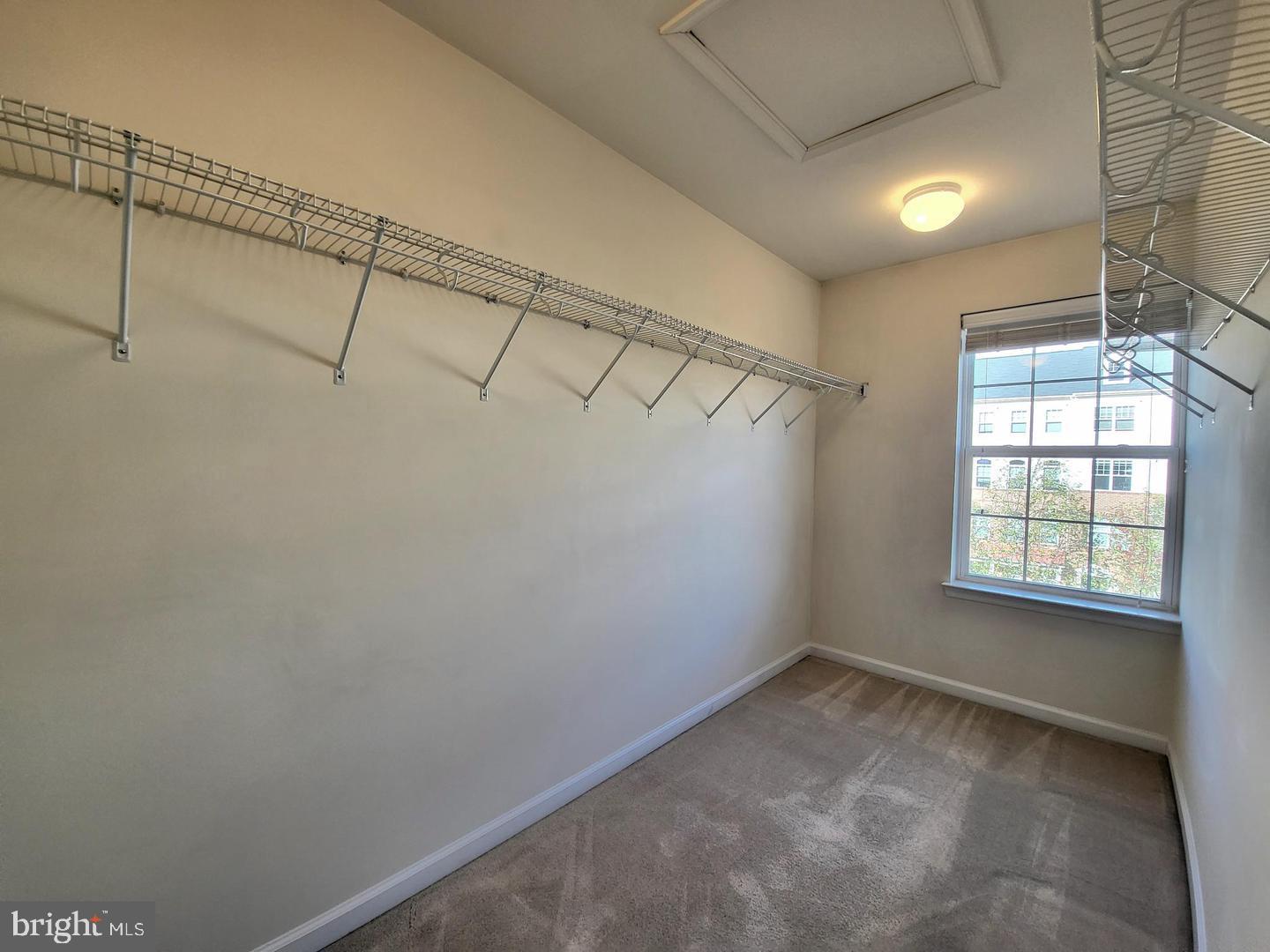 OXFORD SQUARE - Residential Lease