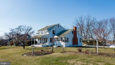 31 HERSHEY AVENUE PARADISE PA 17562