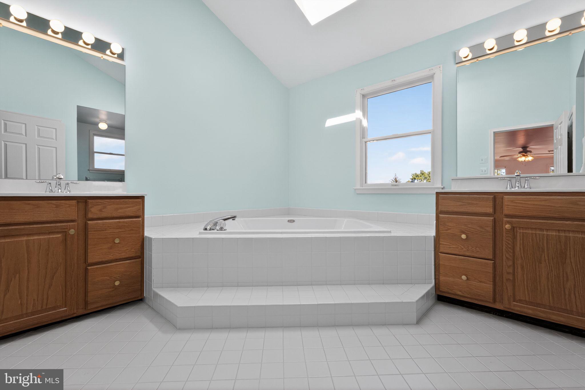 MAINLAND RIDGE - Residential