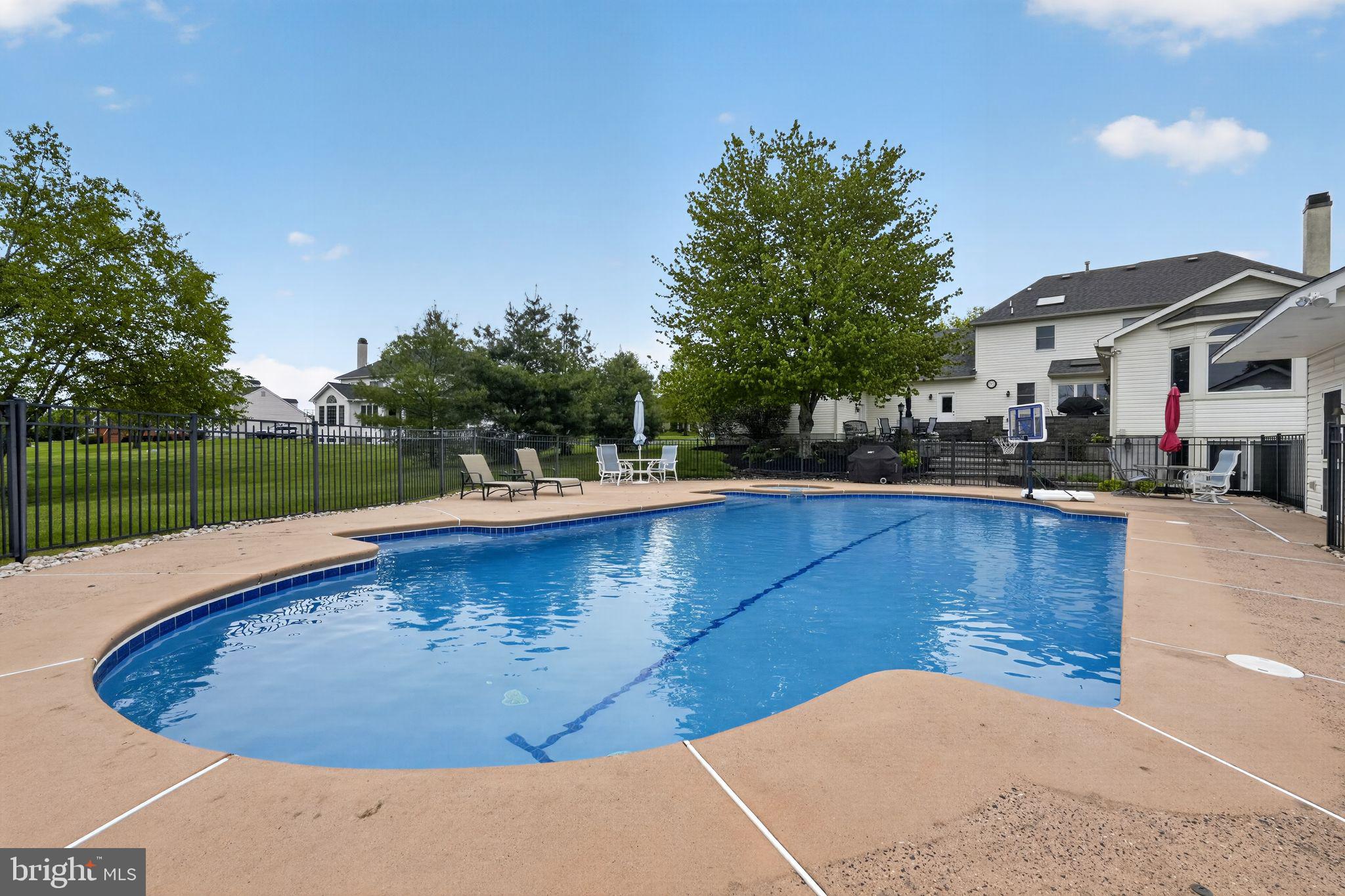 MAINLAND RIDGE - Residential
