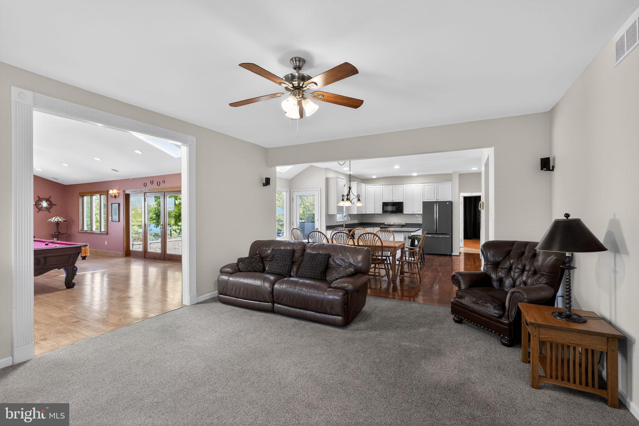 MAINLAND RIDGE - Residential