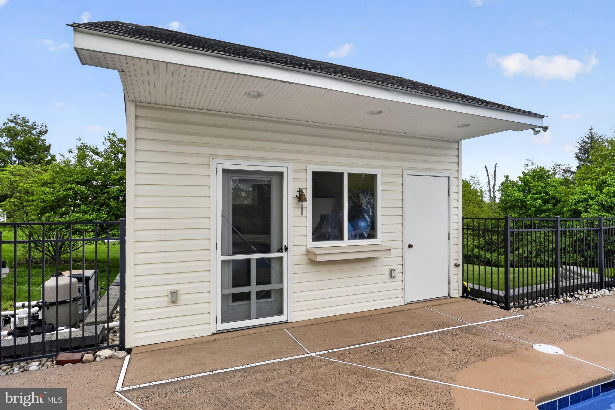 MAINLAND RIDGE - Residential