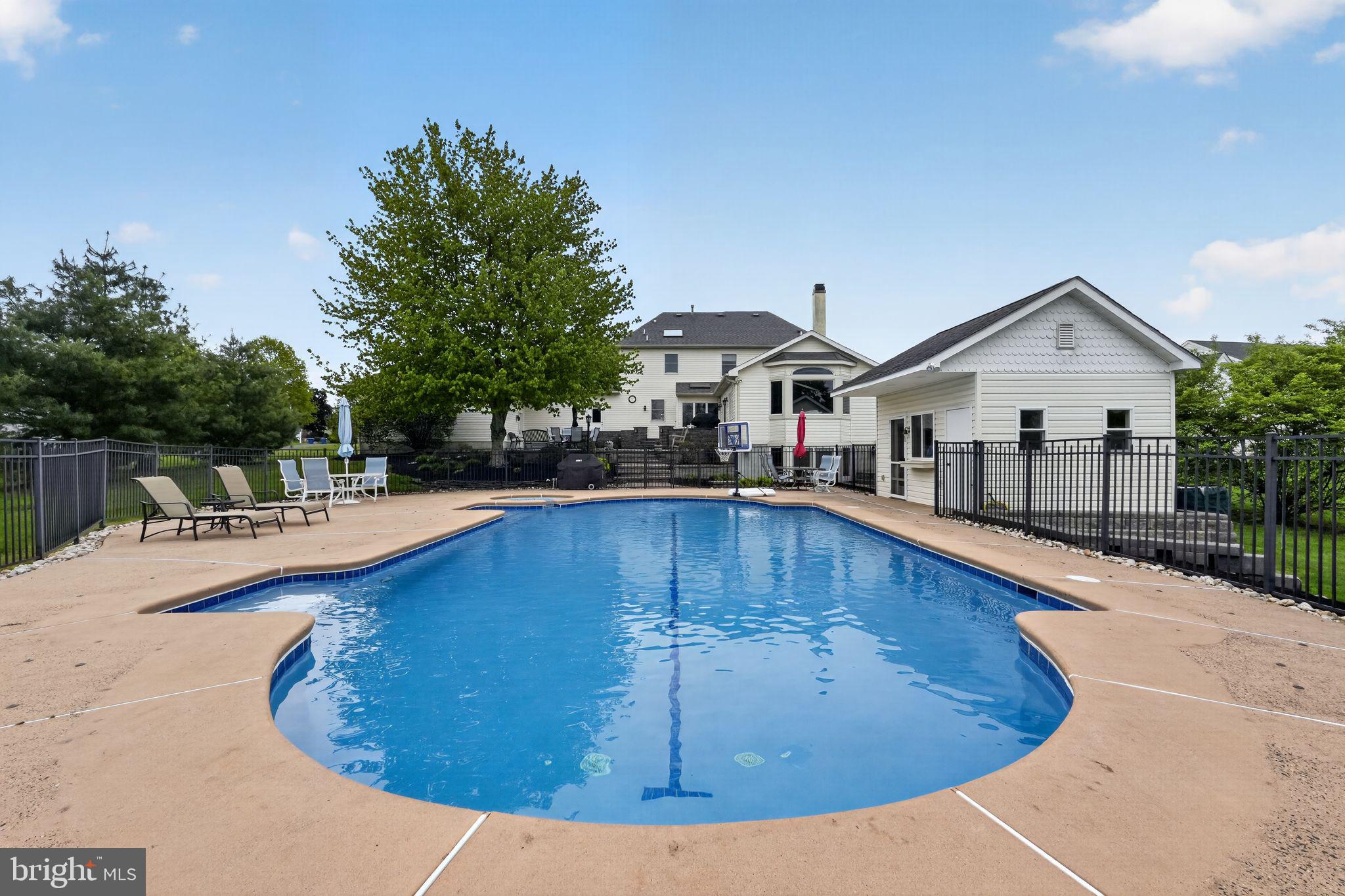 MAINLAND RIDGE - Residential