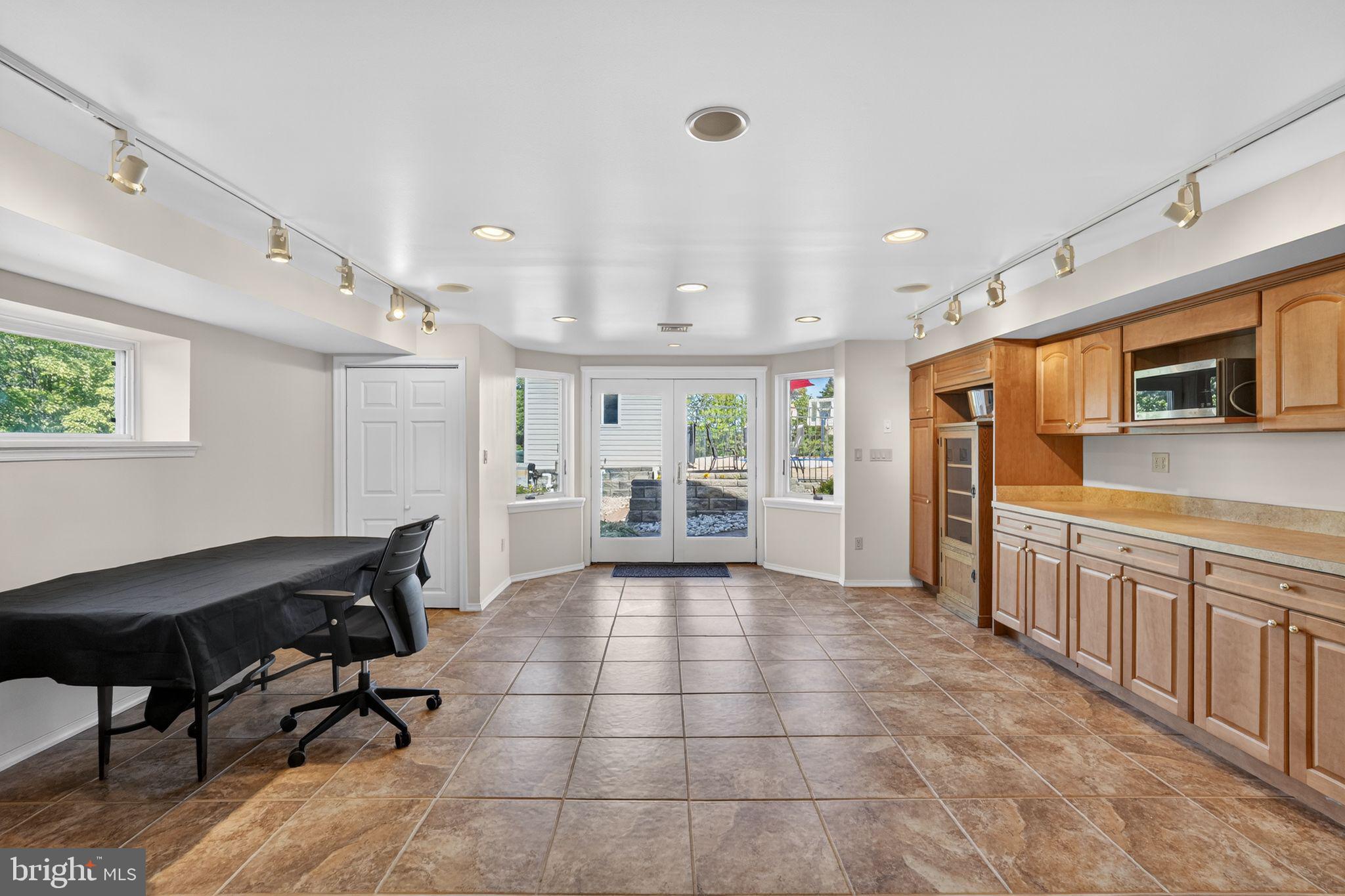 MAINLAND RIDGE - Residential