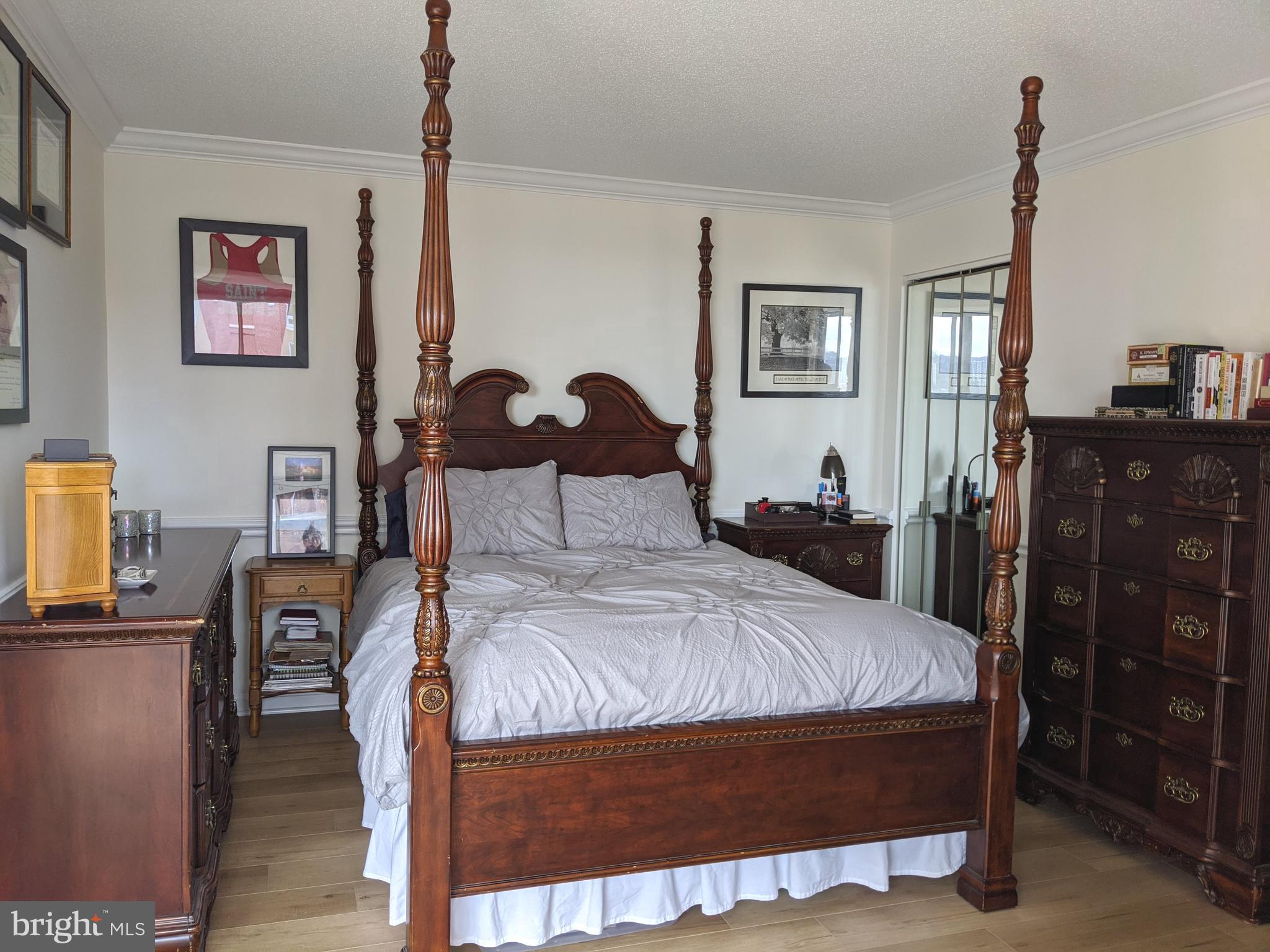 CARLYLE TOWERS CONDOMINIUM - Residential Lease