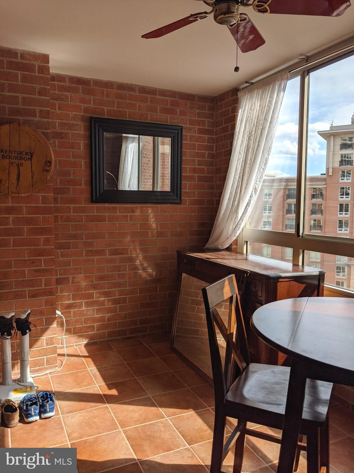 CARLYLE TOWERS CONDOMINIUM - Residential Lease