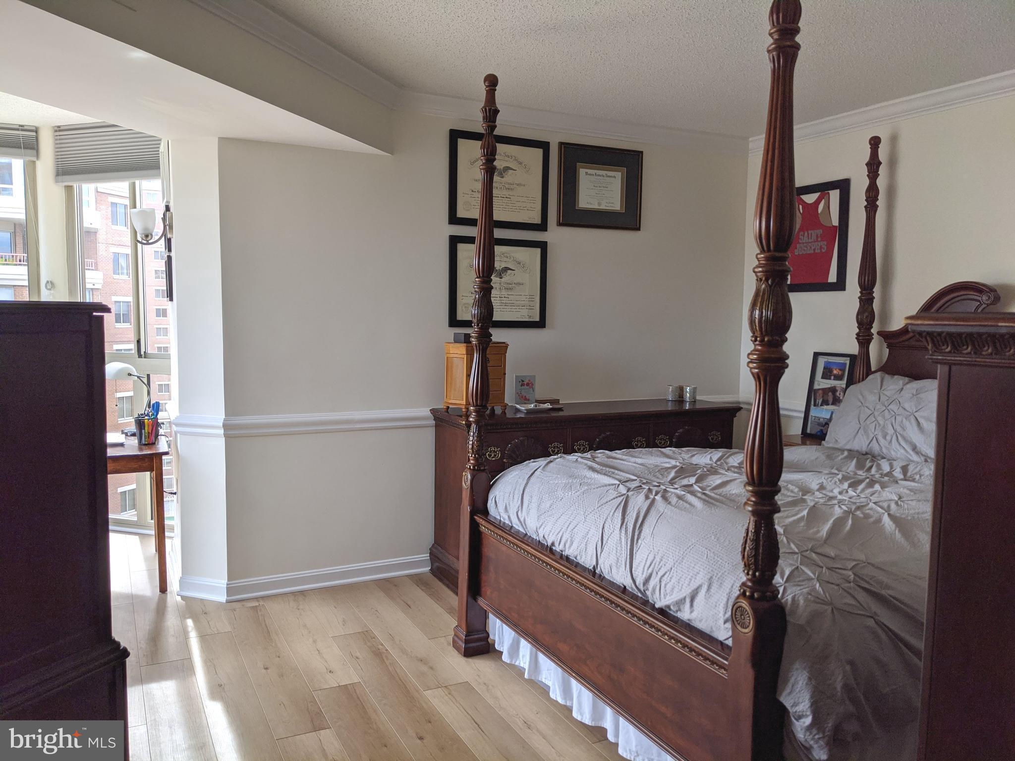 CARLYLE TOWERS CONDOMINIUM - Residential Lease