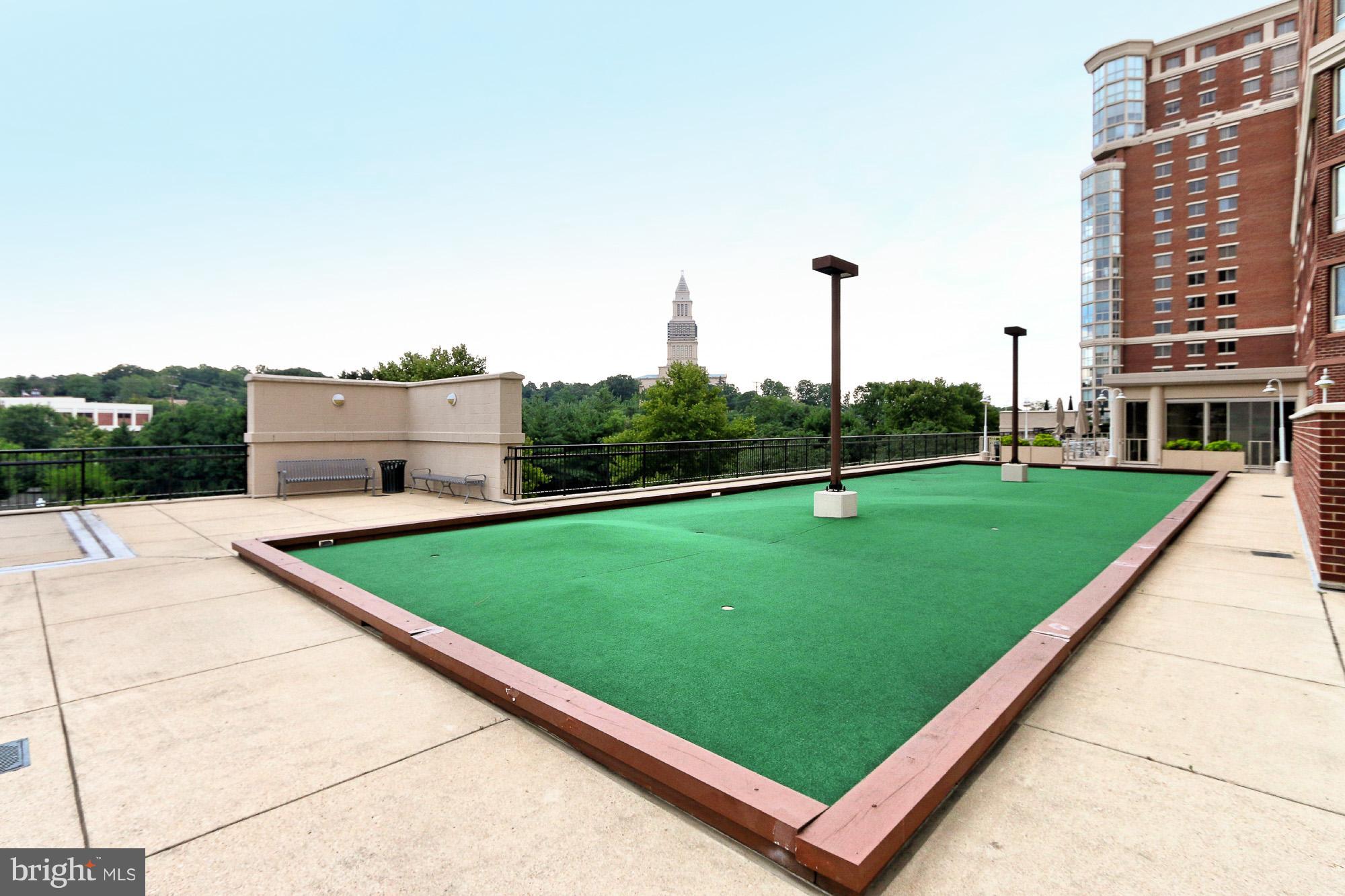 CARLYLE TOWERS CONDOMINIUM - Residential Lease