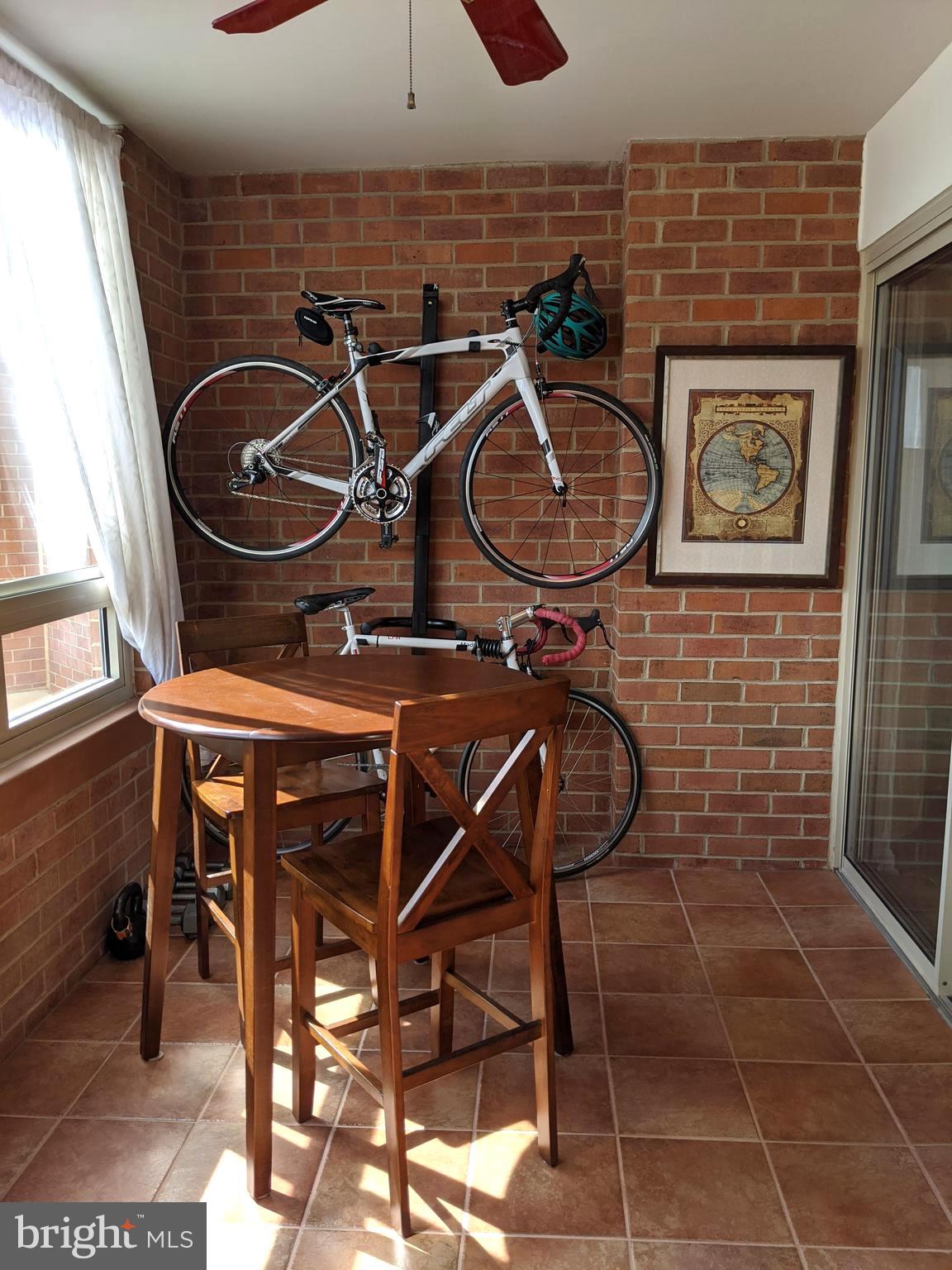 CARLYLE TOWERS CONDOMINIUM - Residential Lease