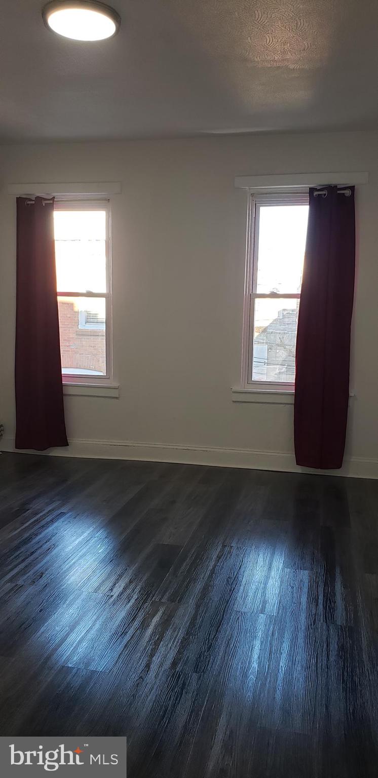 KENSINGTON - Residential