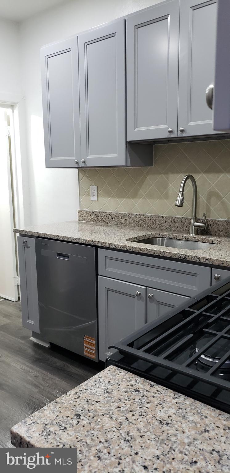 KENSINGTON - Residential