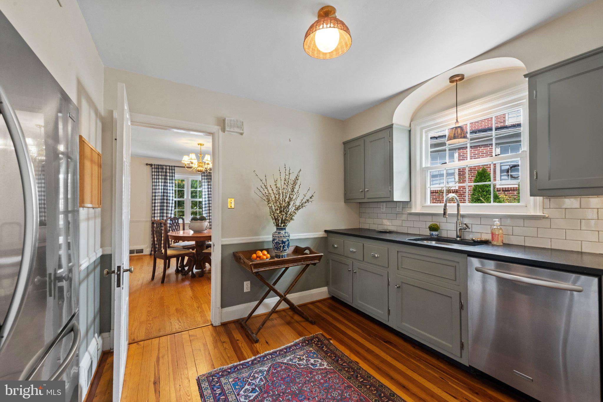 7313 YORKTOWNE