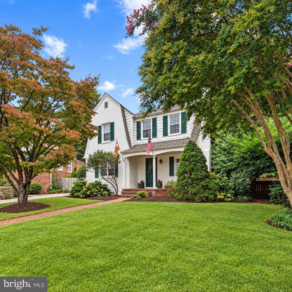 7313 YORKTOWNE