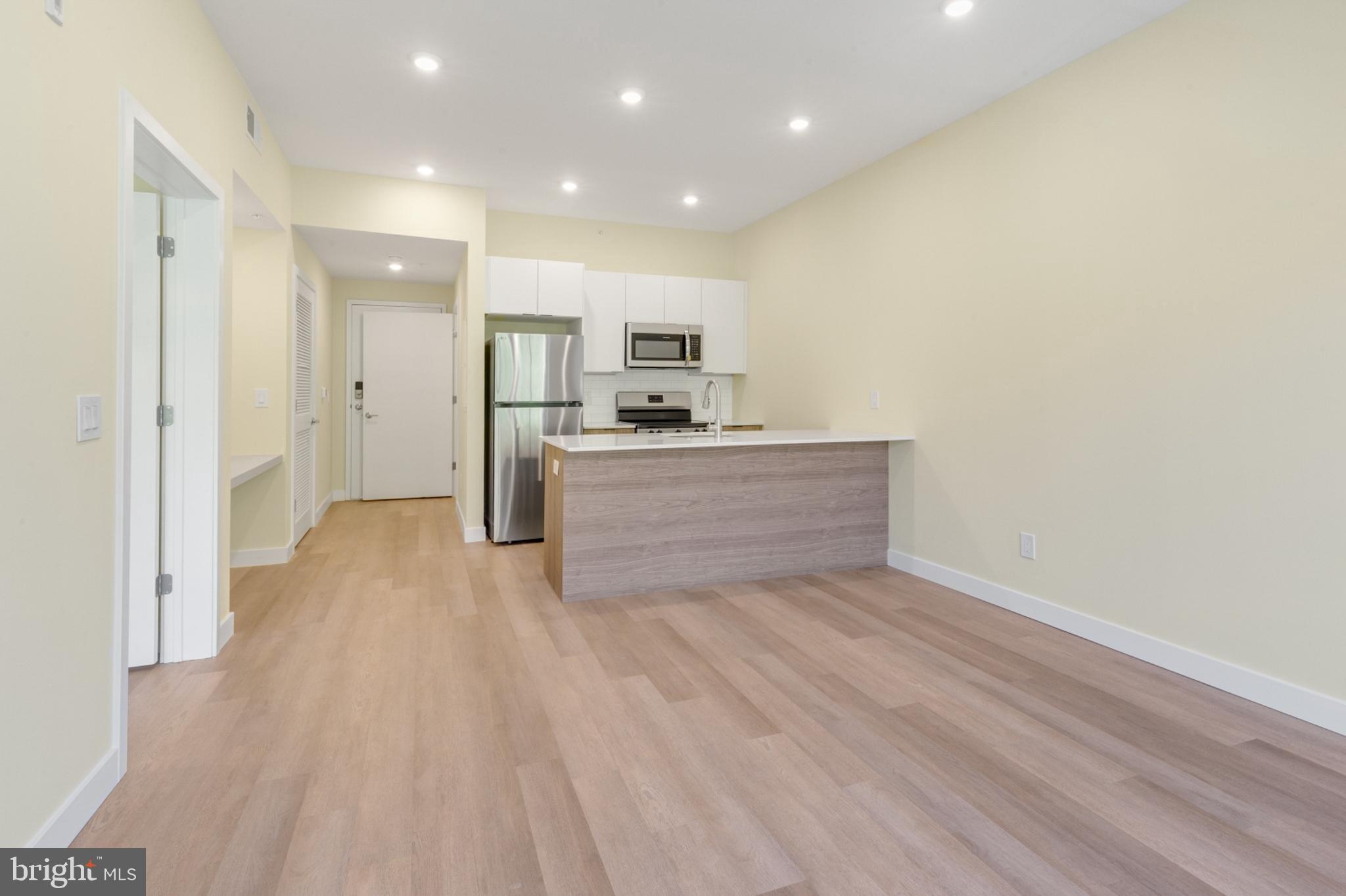 Available Early December | Leasing Special: $1,695/month for a 12 month lease or $1,650/month for an 18 month lease!
Discover modern living at 1701 S 4th St! Our professionally managed building offers the ideal fusion of comfort and accessibility. Located directly across from Dickinson Square Park, residents can enjoy a pet-friendly urban oasis with desirable amenities. Unit #304 is a third-floor 1 bedroom, 1 bathroom unit with an open floor plan for a bright and airy atmosphere. Experience unparalleled comfort with central A/C, while the convenience of in-unit laundry adds an extra layer of ease. Stay effortlessly connected with cable-ready connections, while our secure key fob entry and comprehensive video security system provide the utmost peace of mind. Elevate your leisure time by unwinding on our shared roof deck and courtyard, providing the perfect backdrop for relaxation and socializing. Outdoor enthusiasts will appreciate our dedicated bike room in the basement. Don't let this opportunity pass you by – make this stunning rental your new home today! Please note: photos, video tours, and floor plans may be of similar unit within the building; exact finishes & layouts may vary.
Lease Terms:
Generally, 1st month, 12th month, and 1 month security deposit due at, or prior to, lease signing. Other terms may be required by Landlord. $55 application fee per applicant. Pets are conditional on owner's approval and may require an additional fee, if accepted. (Generally, $500/dog and $250/cat). Tenants responsible for: electricity, cable/internet, and a $40/month flat water fee. Landlord Requirements: Applicants to make 3x the monthly rent in verifiable net income, credit history to be considered (i.e. no active collections), no evictions within the past 4 years, and must have verifiable rental history with on-time rental payments. Exceptions to this criteria may exist under the law and will be considered.
