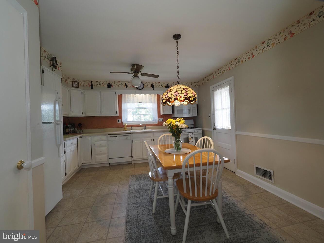 BEAUMONT GARDENS - Residential