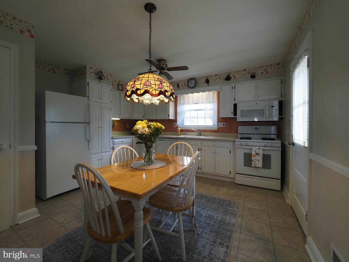 BEAUMONT GARDENS - Residential