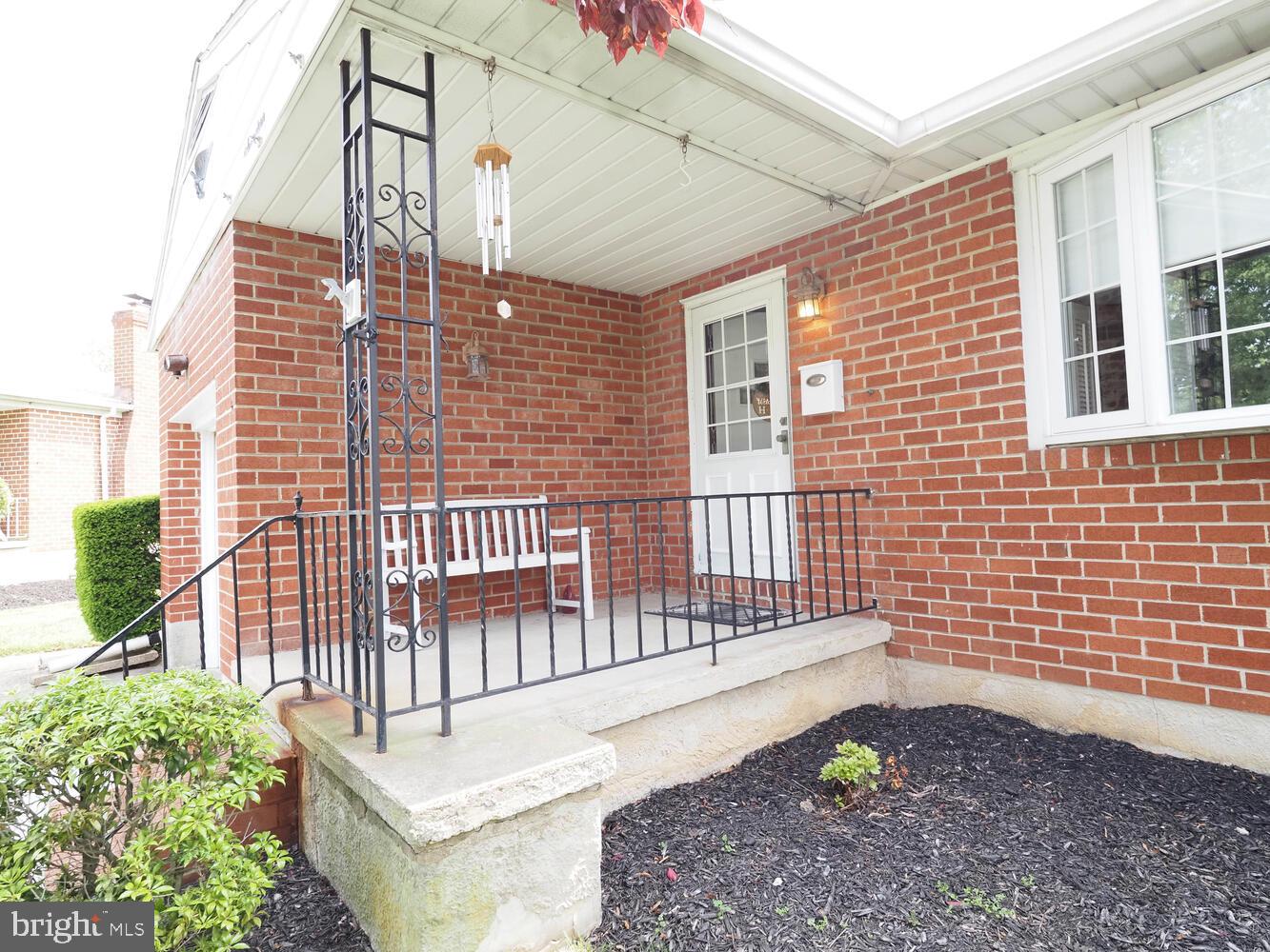 BEAUMONT GARDENS - Residential