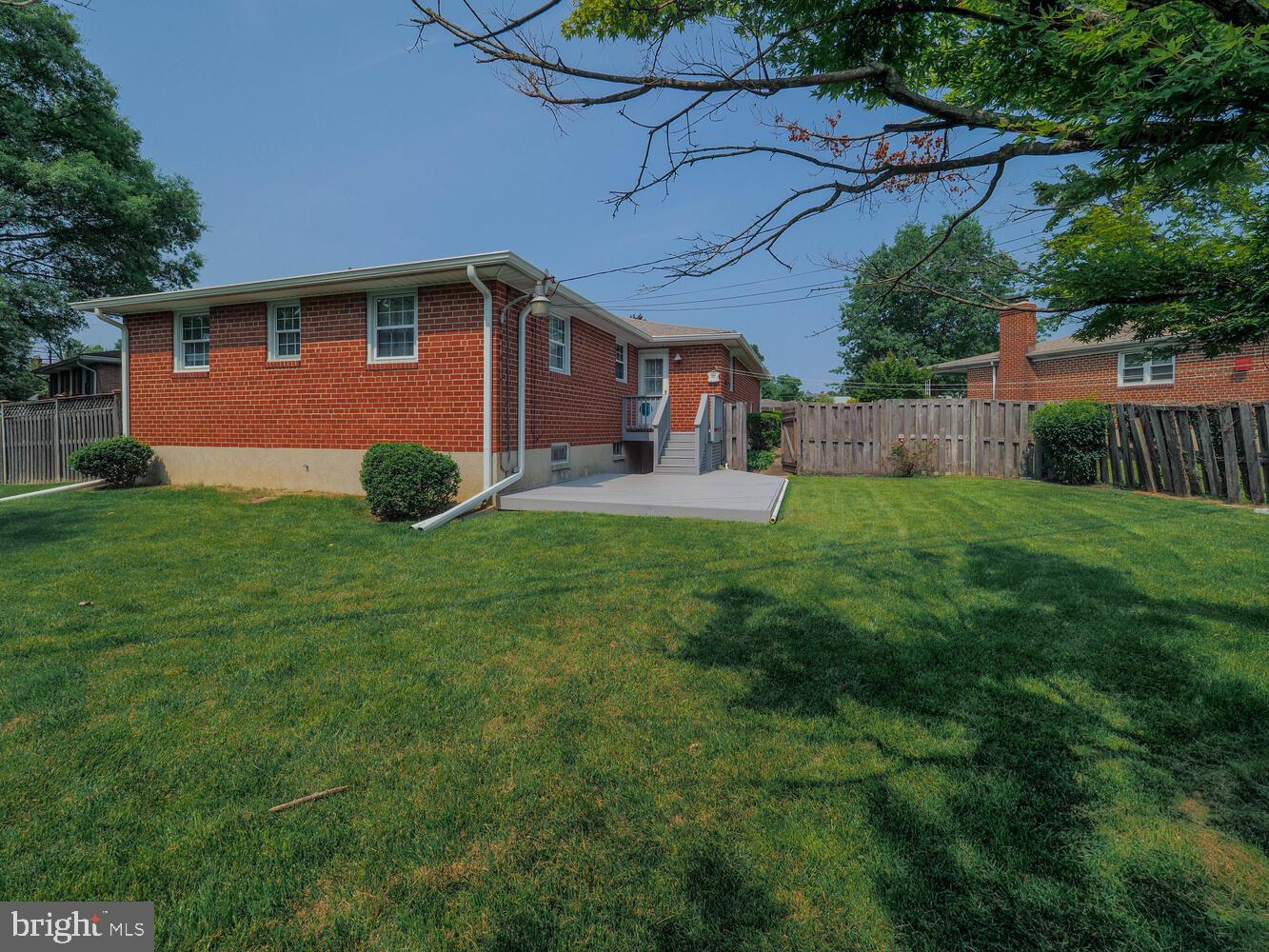 BEAUMONT GARDENS - Residential