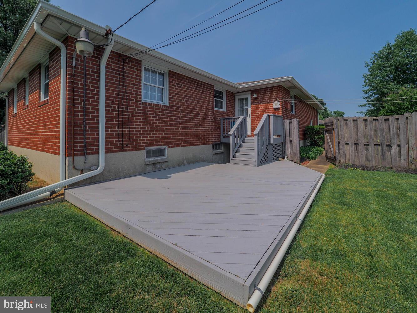 BEAUMONT GARDENS - Residential