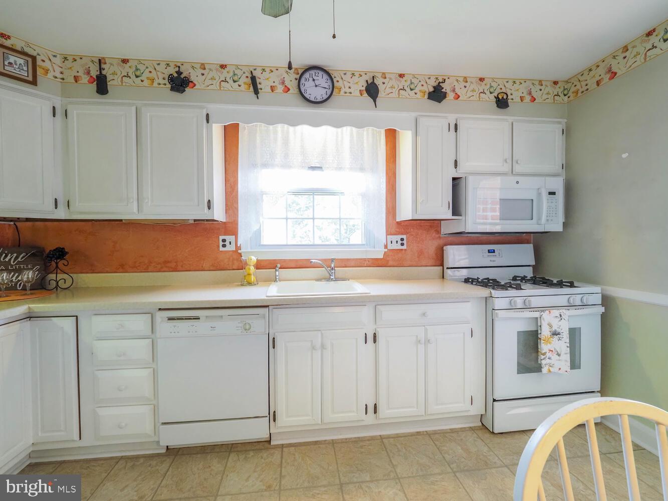 BEAUMONT GARDENS - Residential