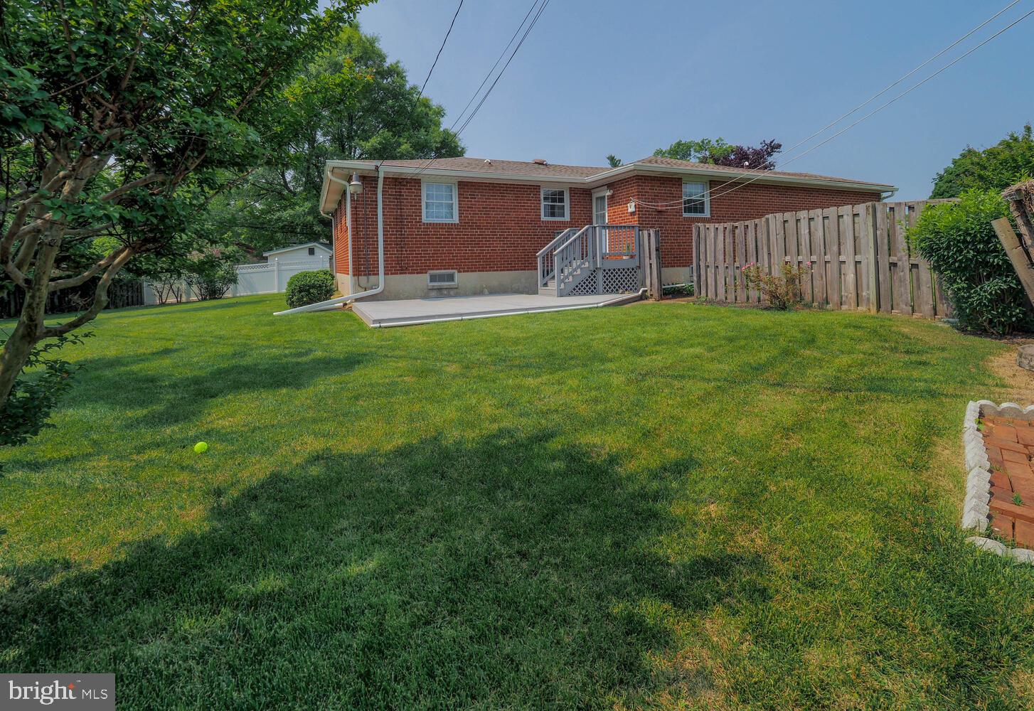 BEAUMONT GARDENS - Residential