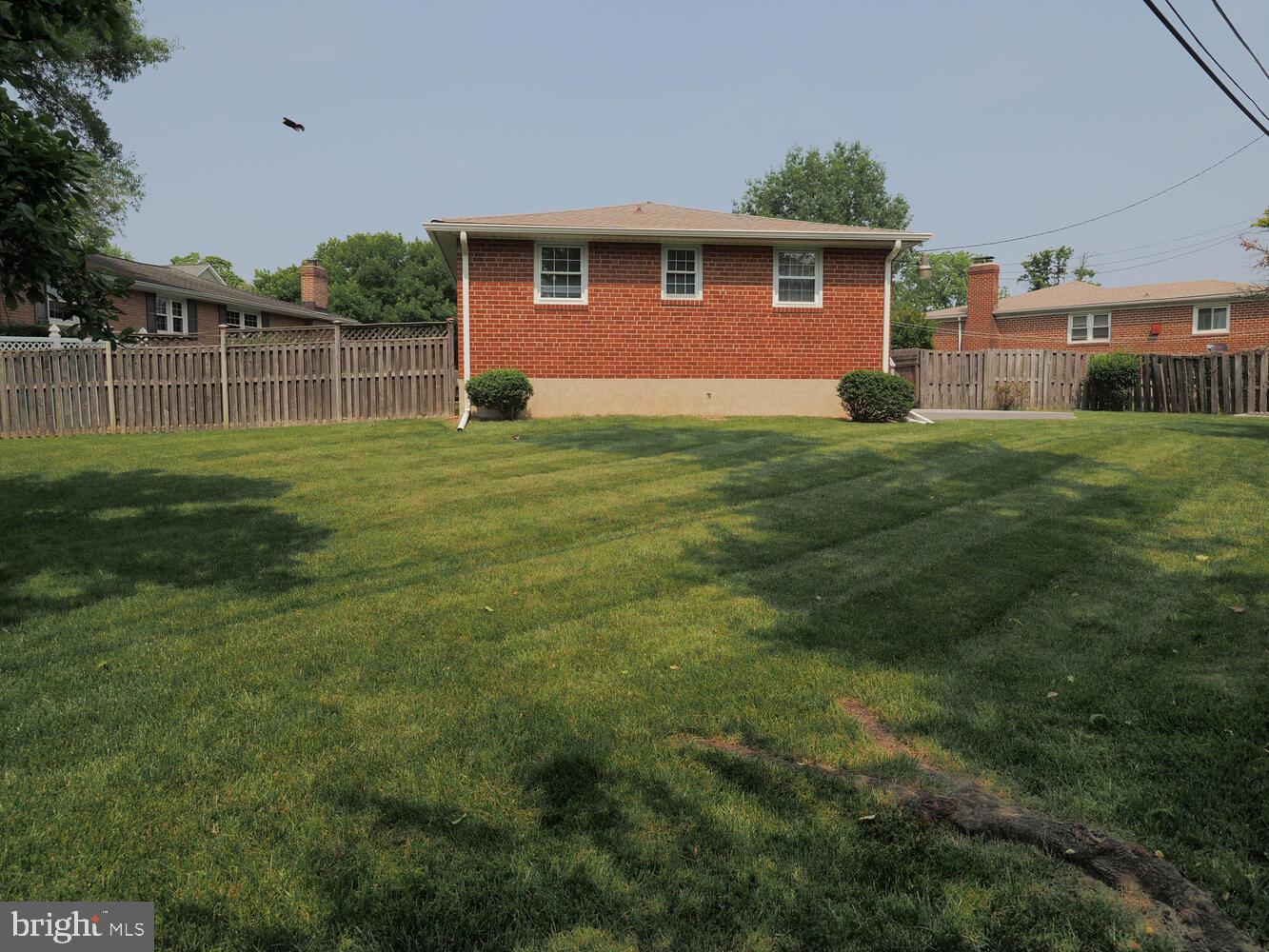 BEAUMONT GARDENS - Residential