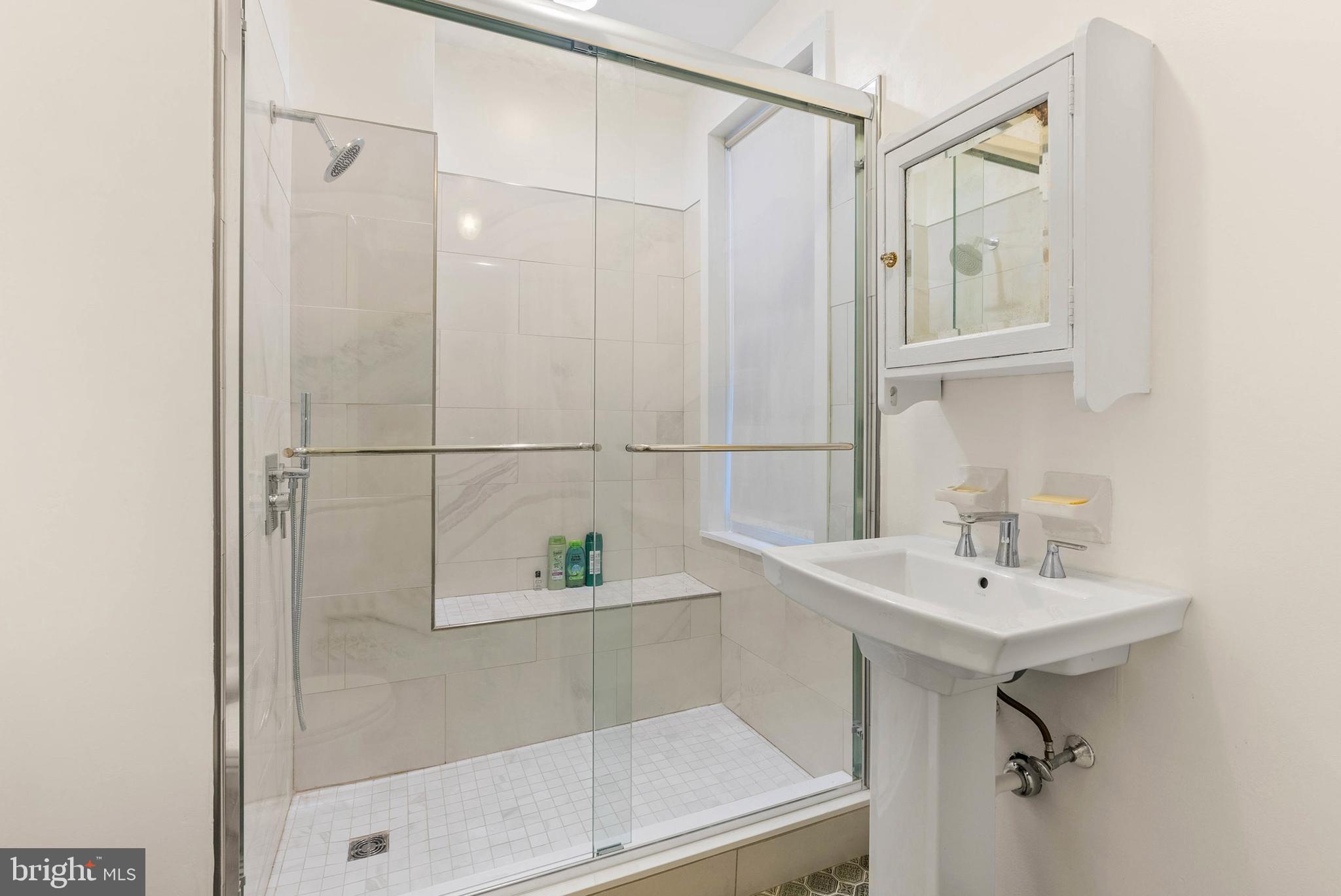 SPRUCE HILL - Residential