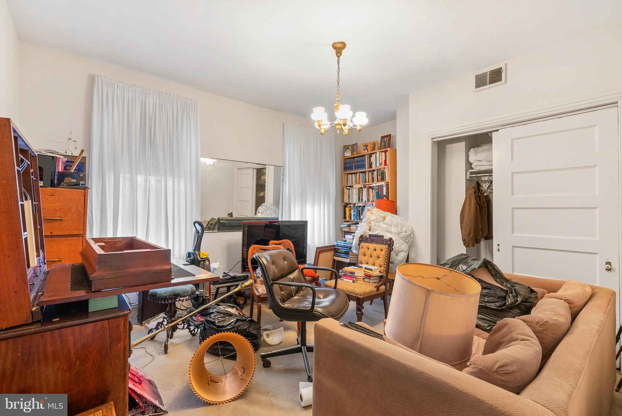 SPRUCE HILL - Residential