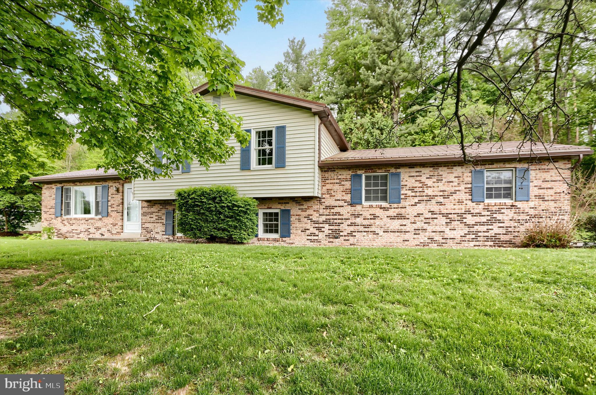876 CAMPBELL DRIVE