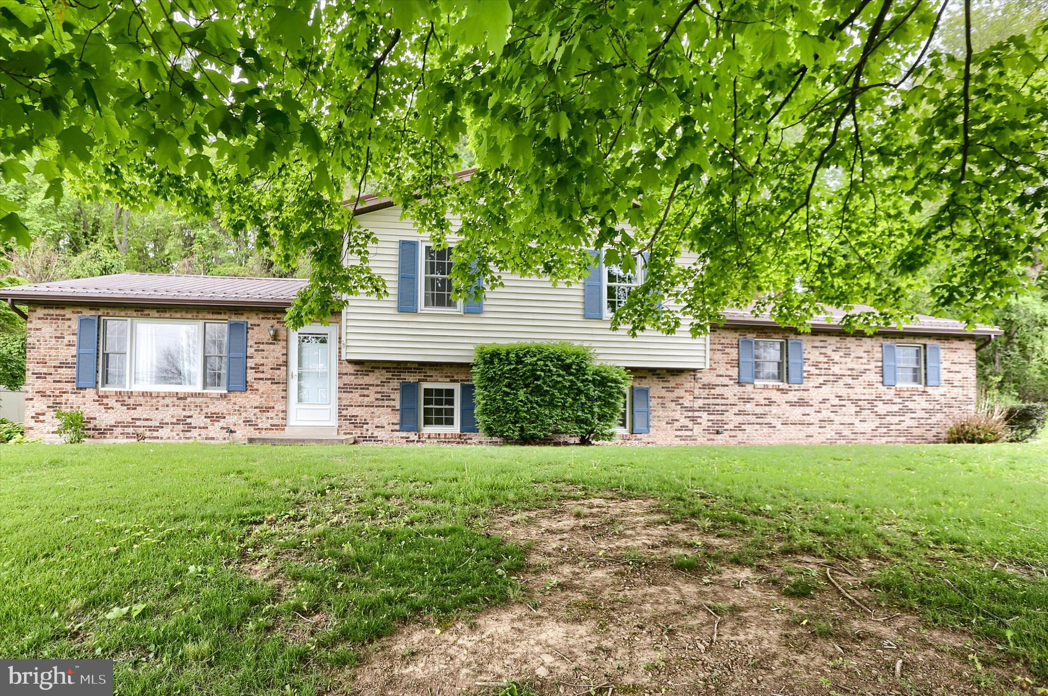876 CAMPBELL DRIVE