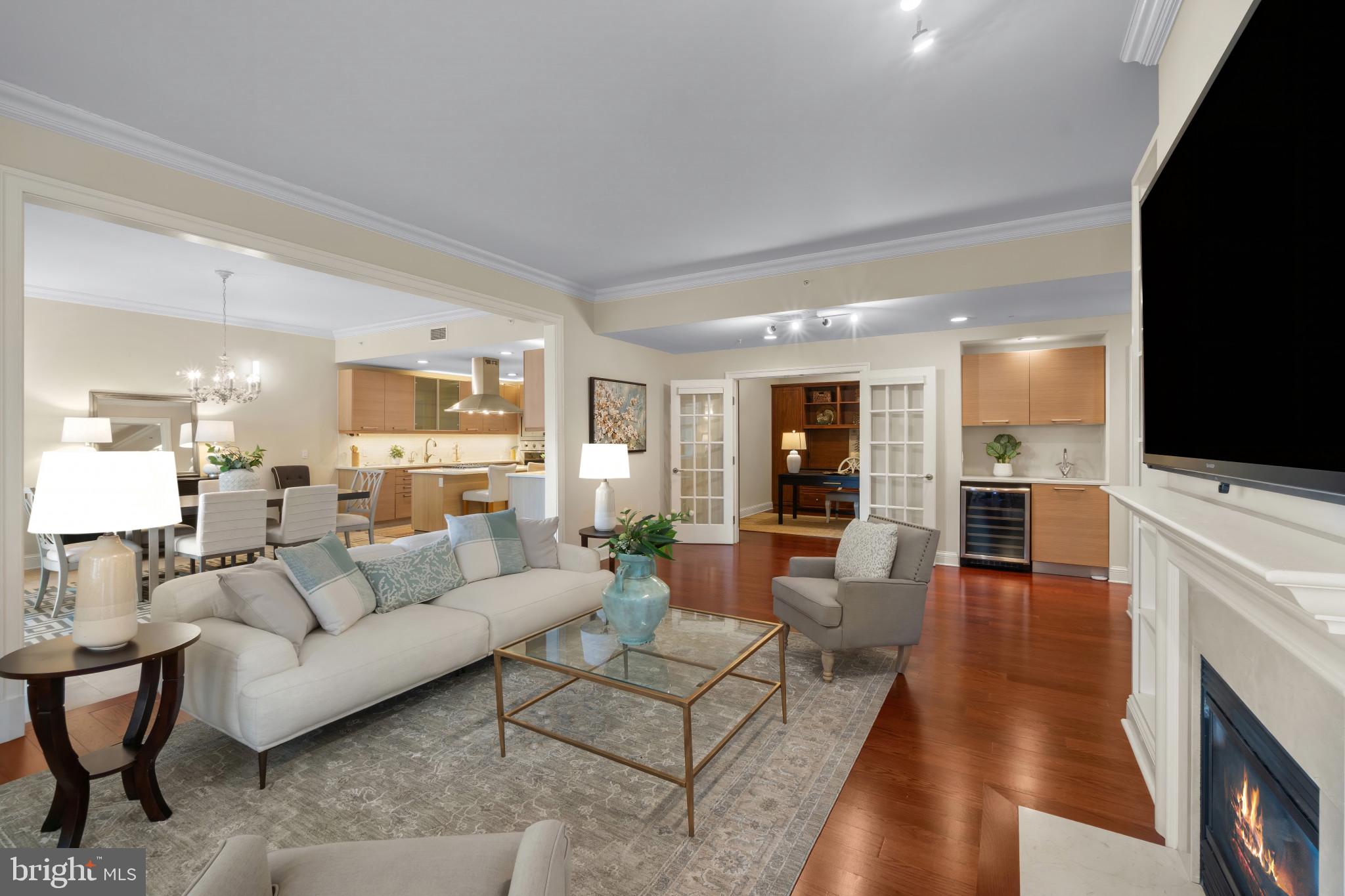 THE RITZ-CARLTON RESIDENCES - Residential